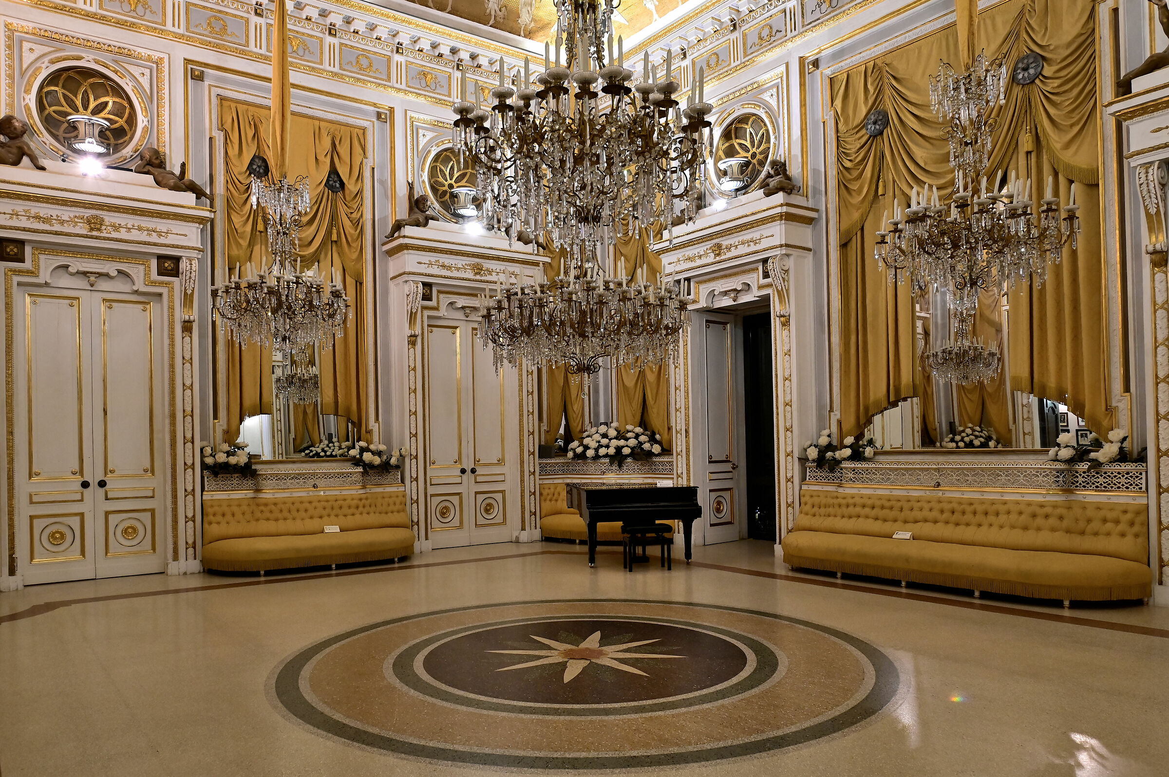Hall of Splits in the castle of Corigliano