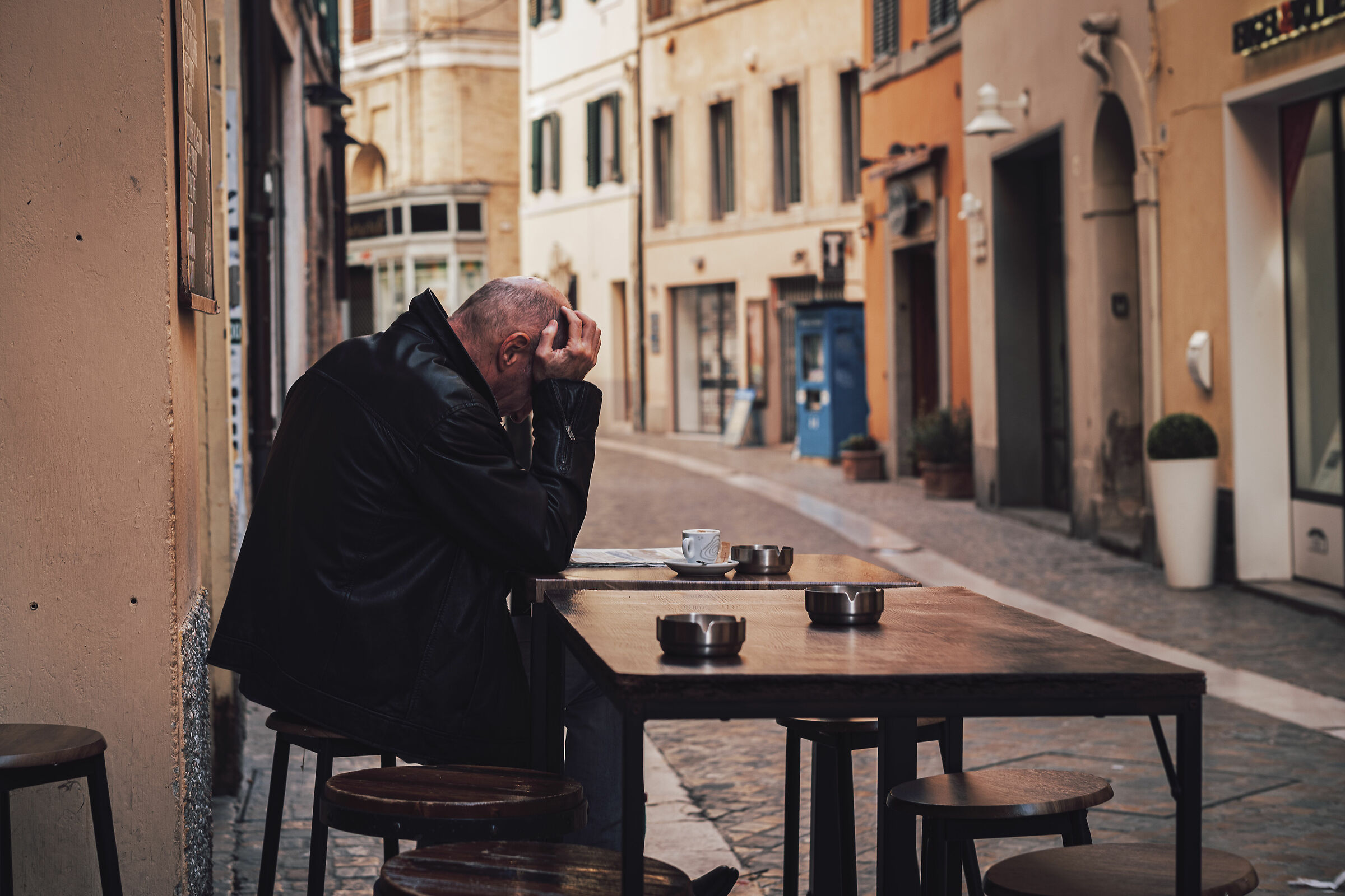 Pensieri davanti al caffè