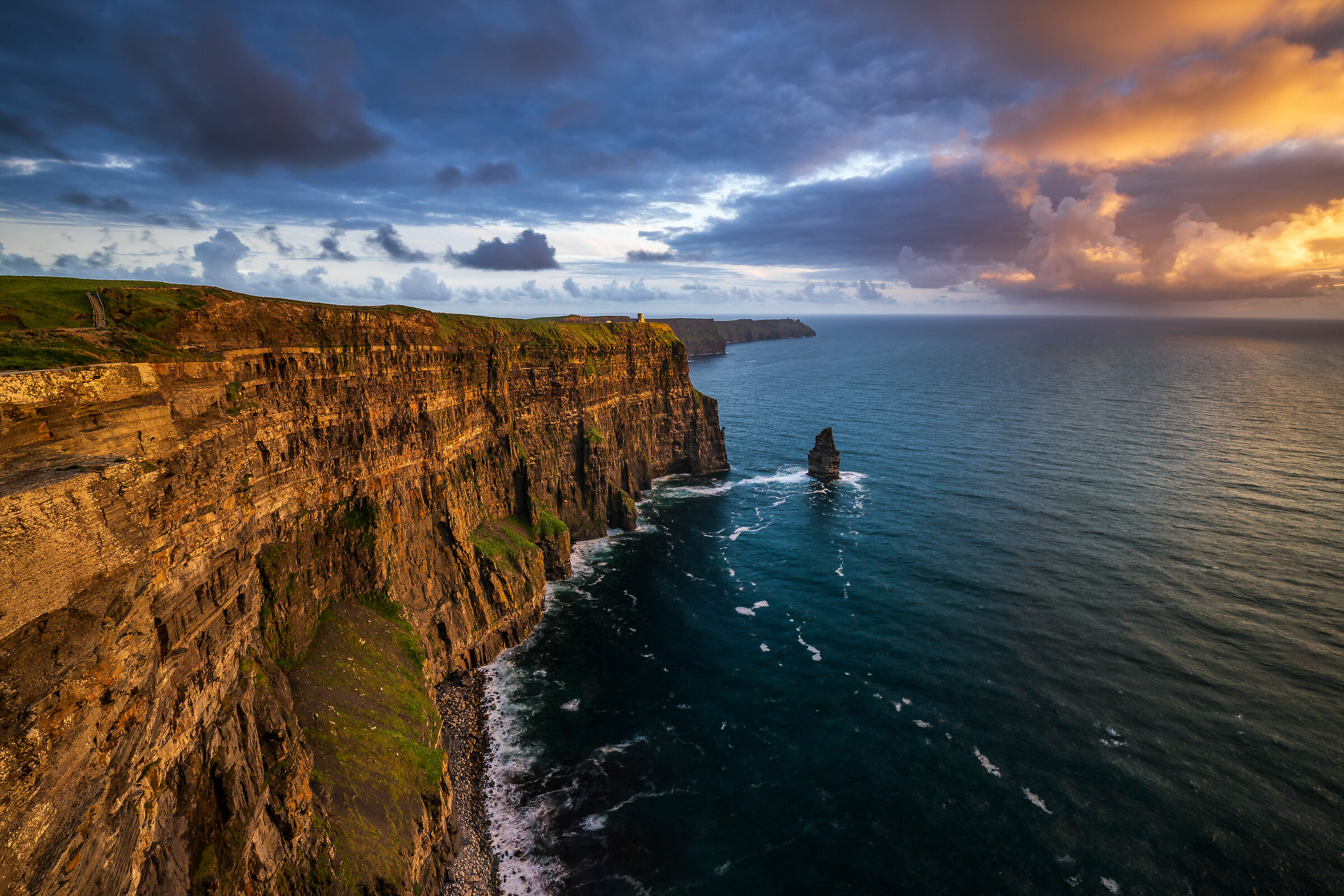SUNSET AT CLIFFS OF MOHER