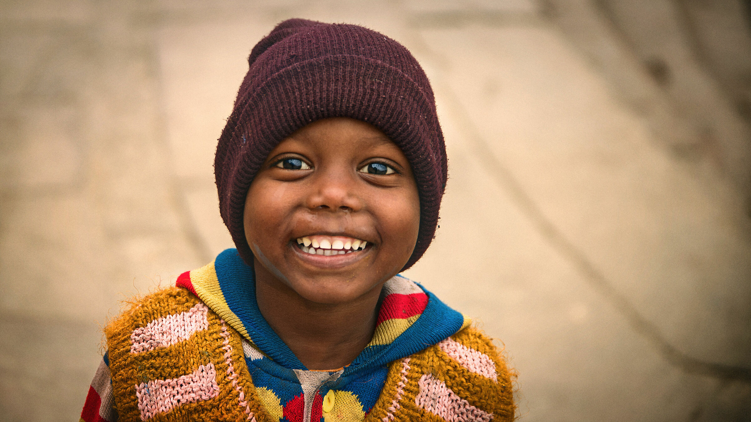 2928 - Contagious Smile