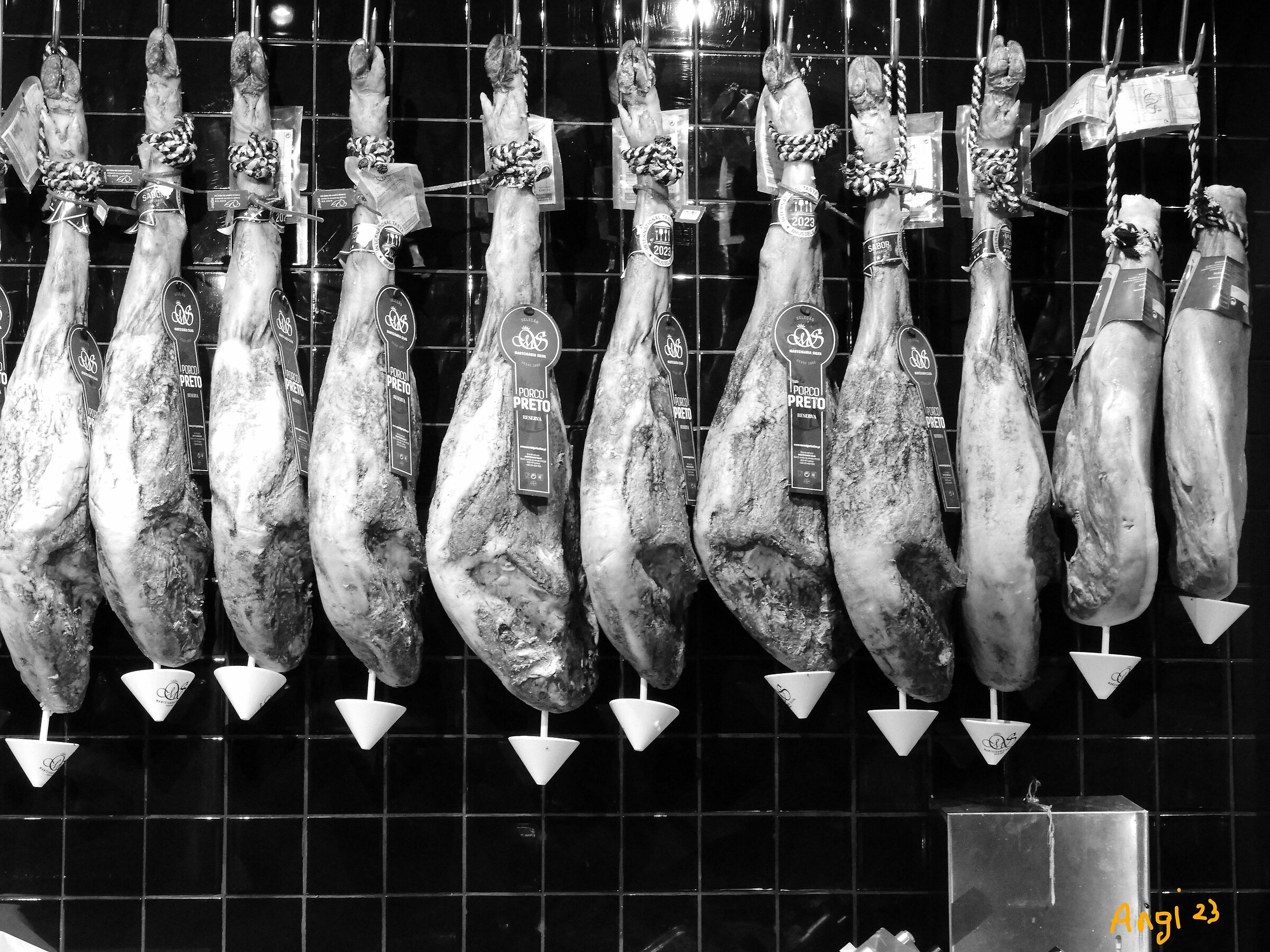 signori et signore ...sua Maestà il prosciutto crudo