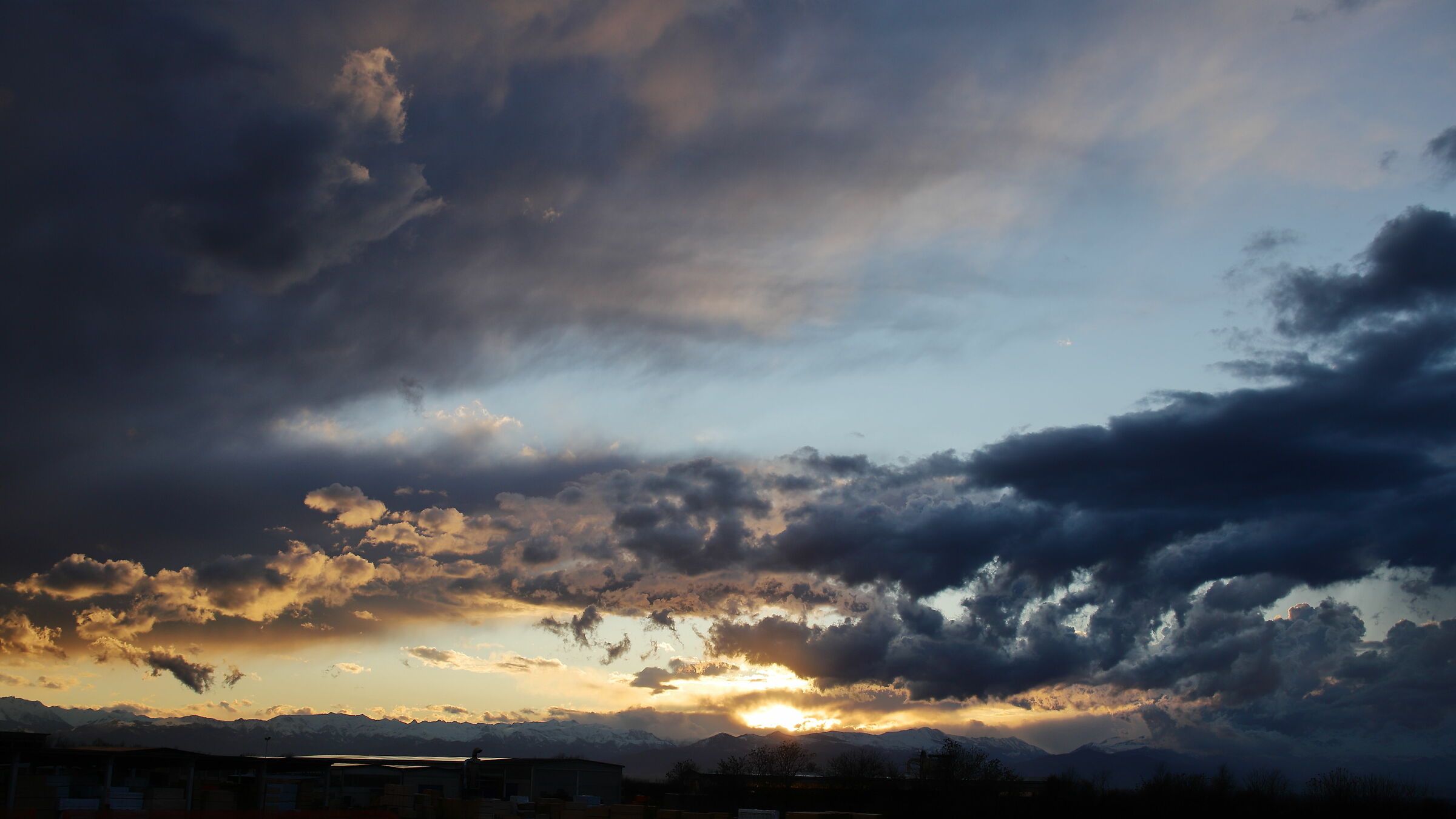 Monviso prima della tempesta