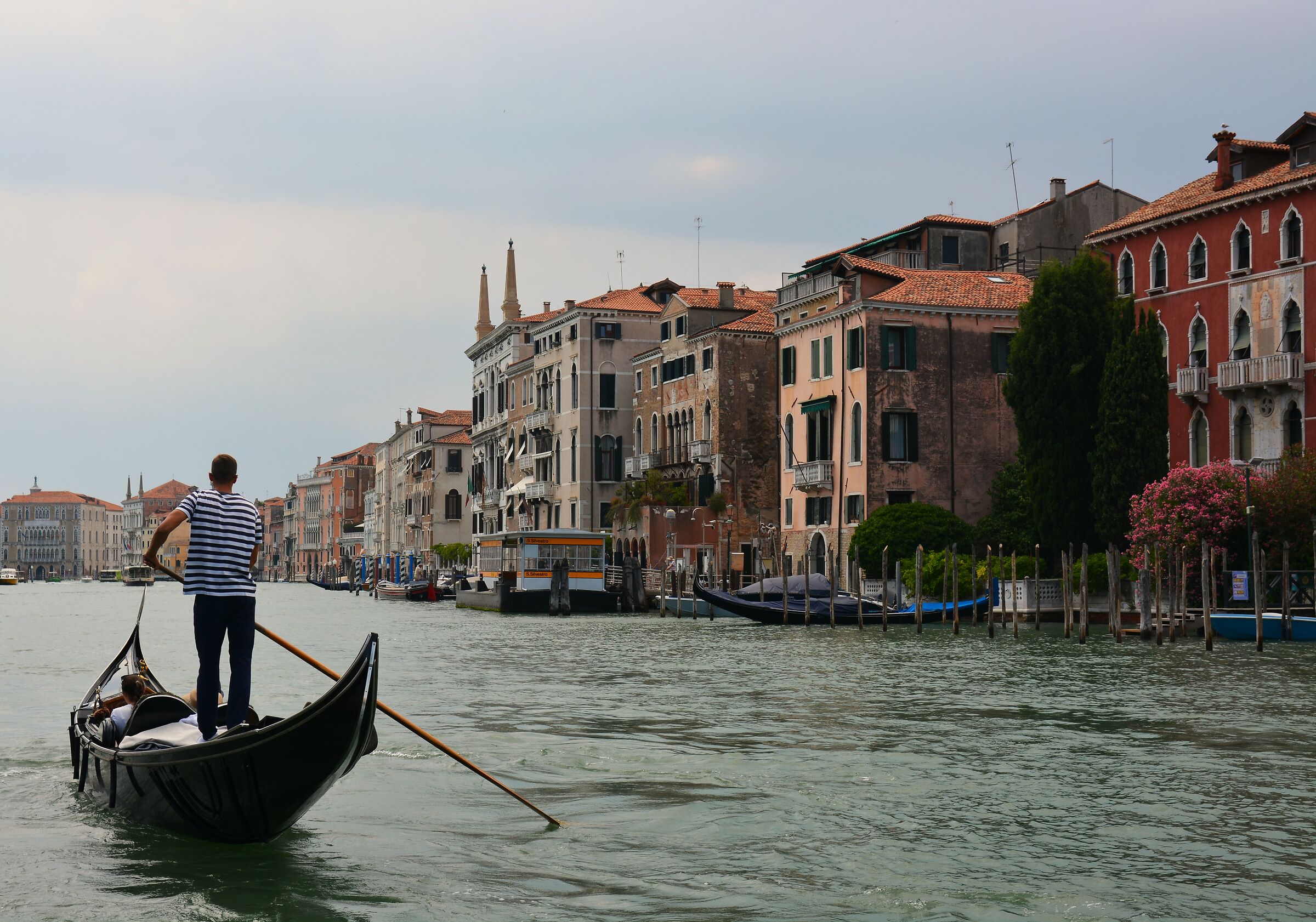 Gondoliere sul Canal Grande