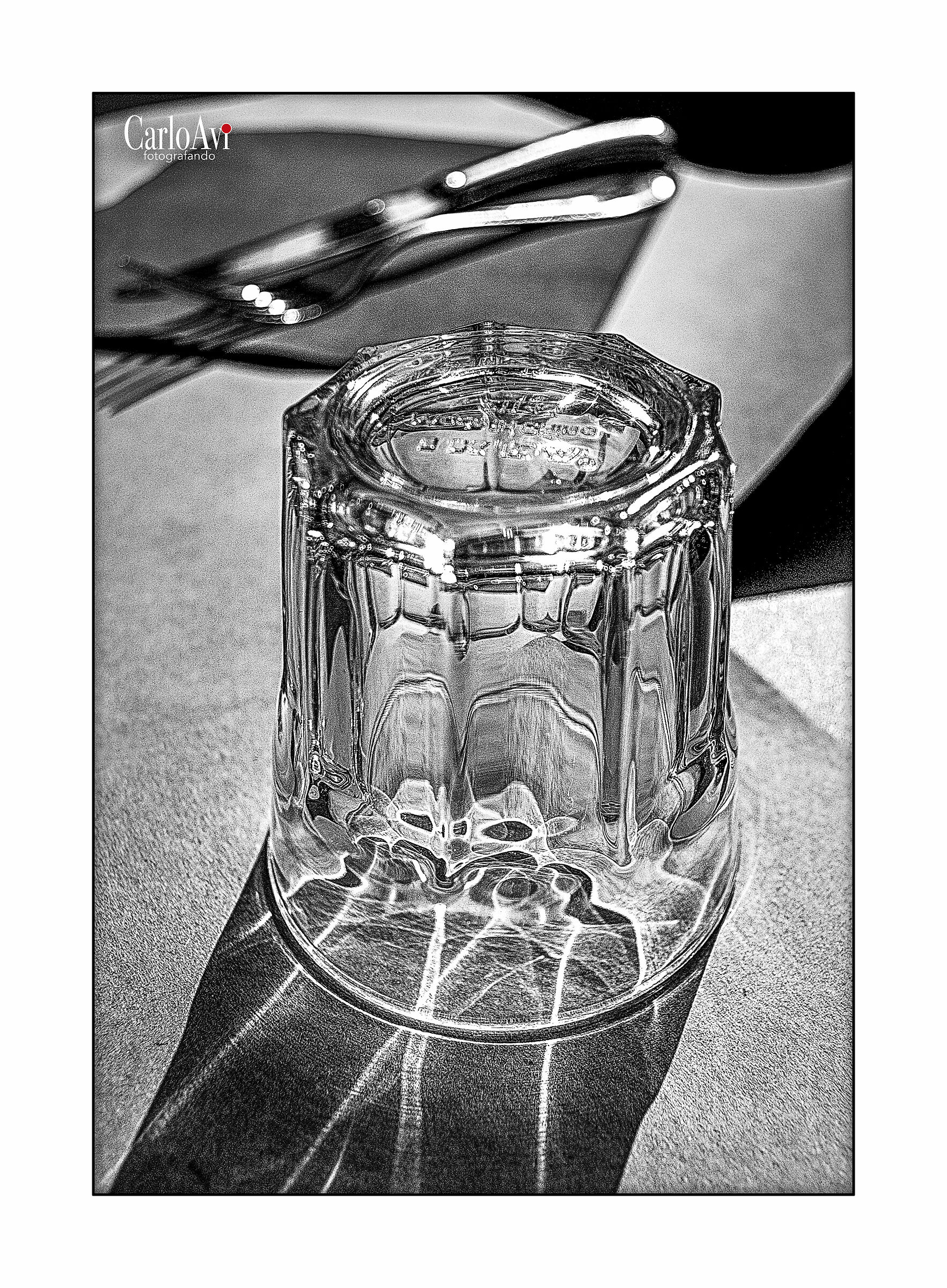 ...triste e solo disegna luce capovolto