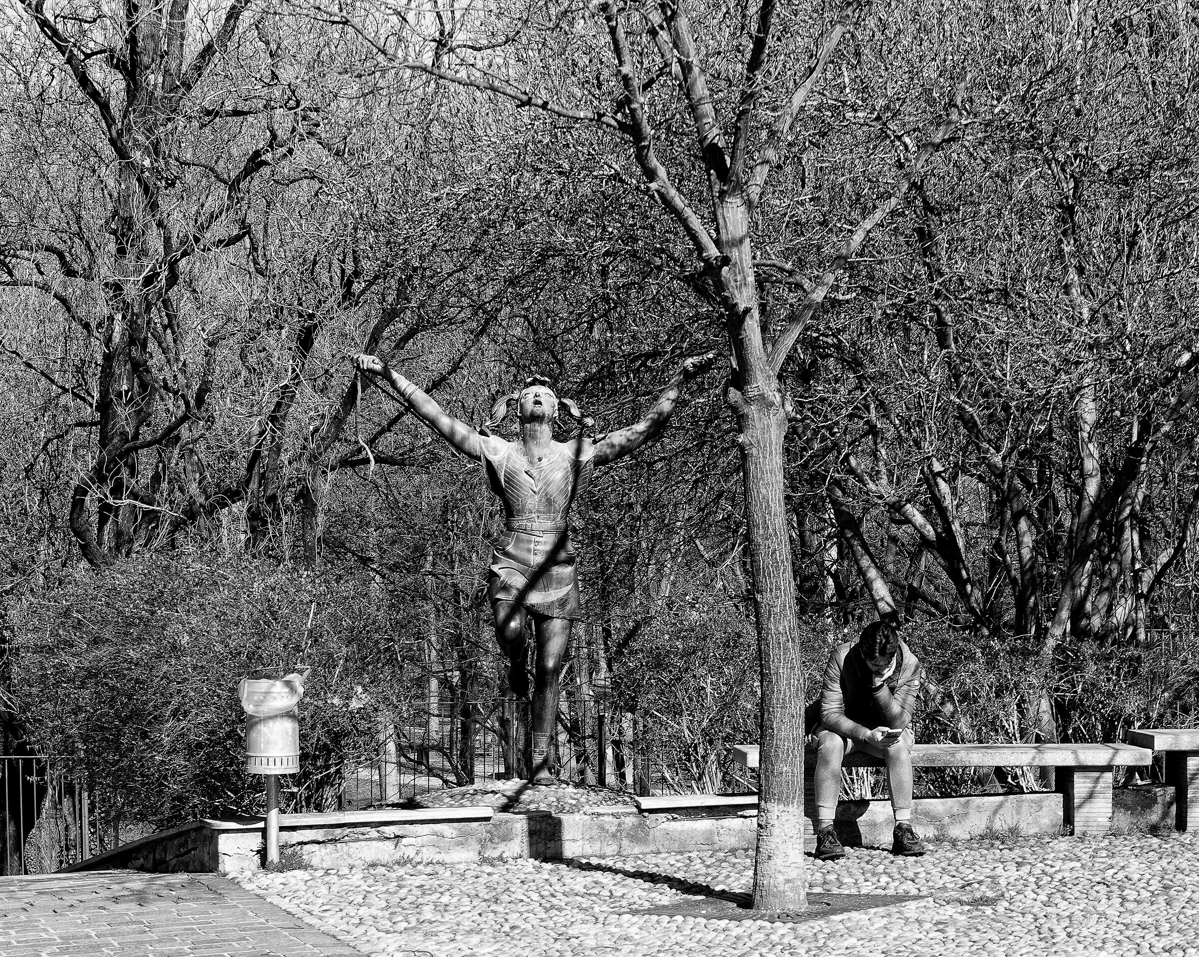 Oh mio dio, sempre al cellulare state