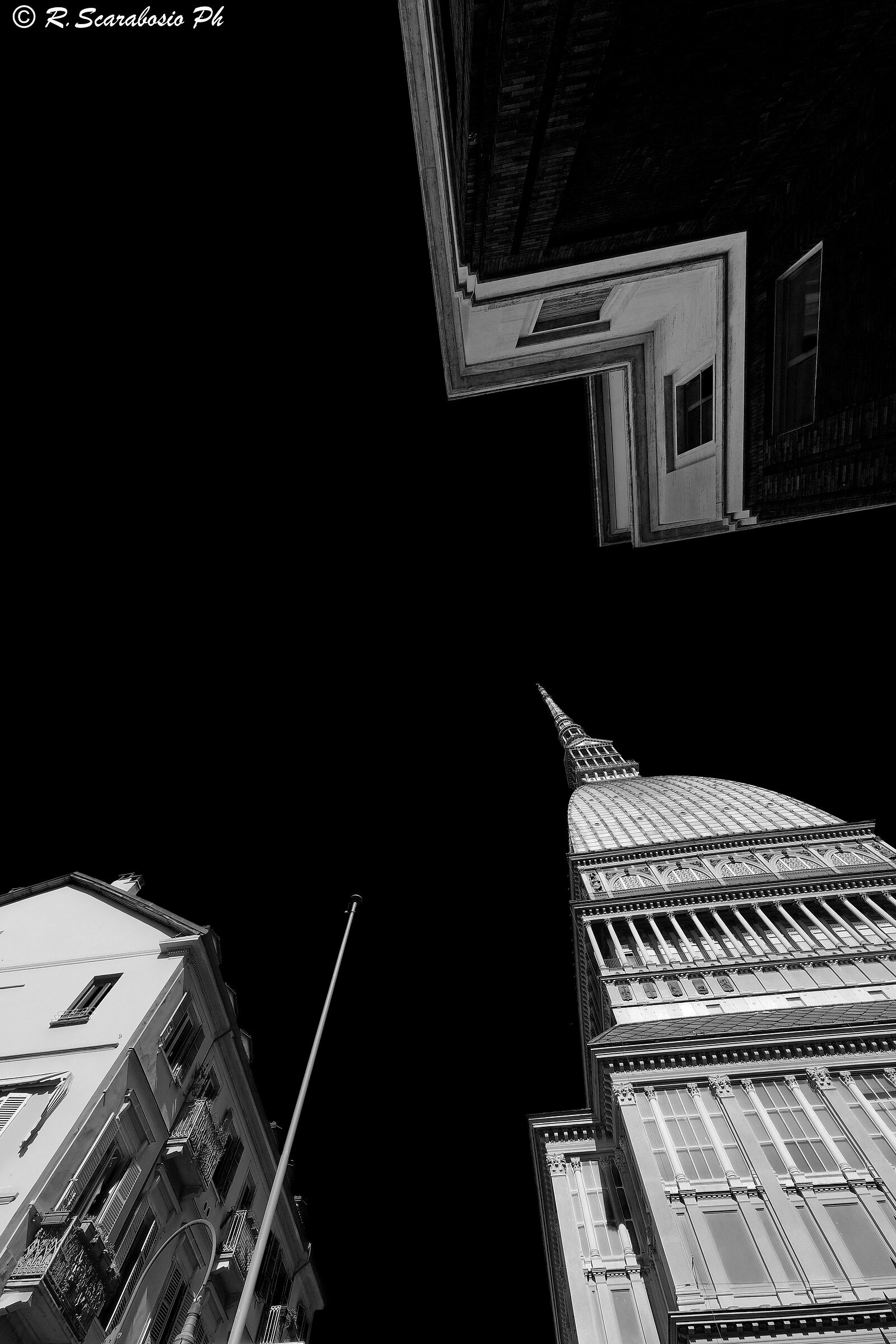 Sotto questo cielo nero