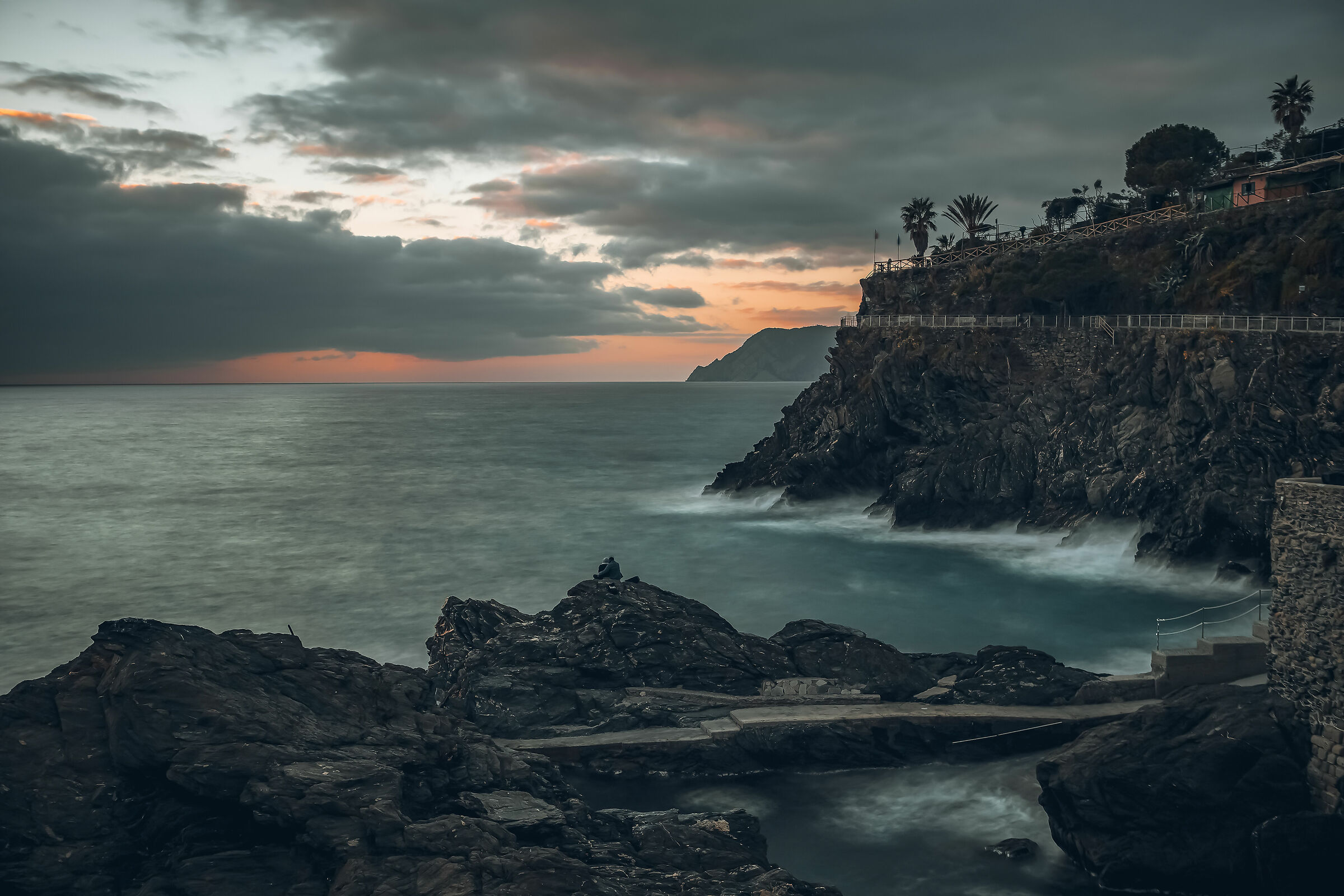 paesaggio Ligure. al calare del giorno....