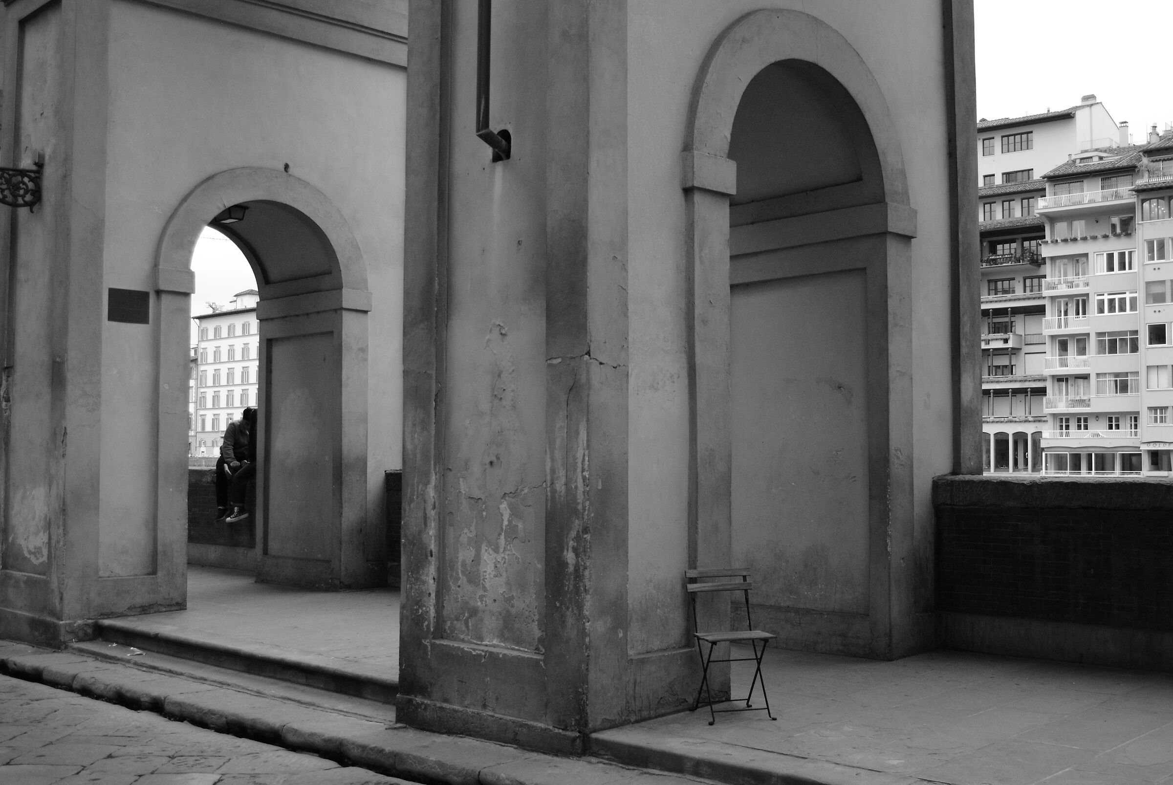 Solitudine, due archi più in là