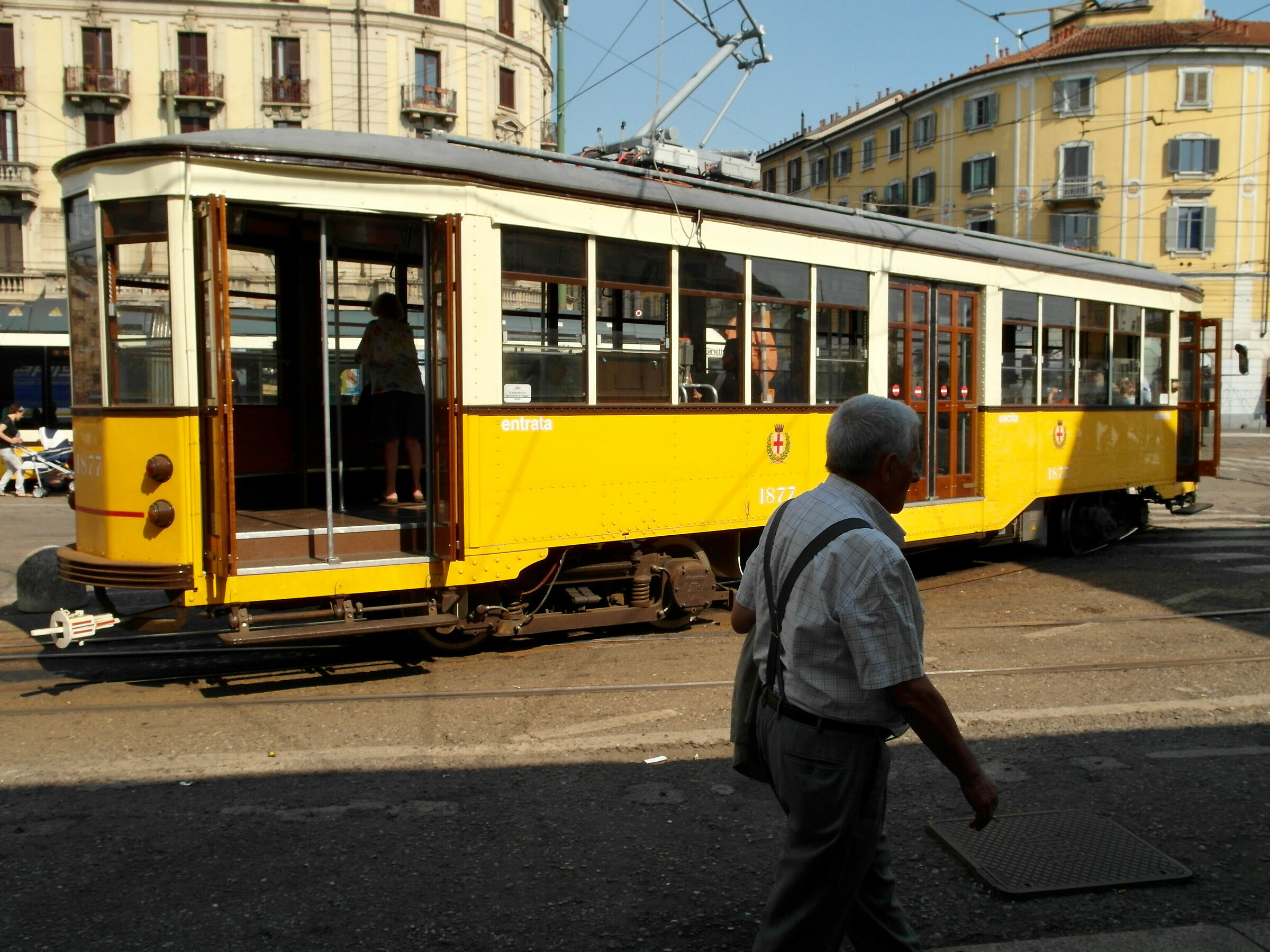 Porta Genova
