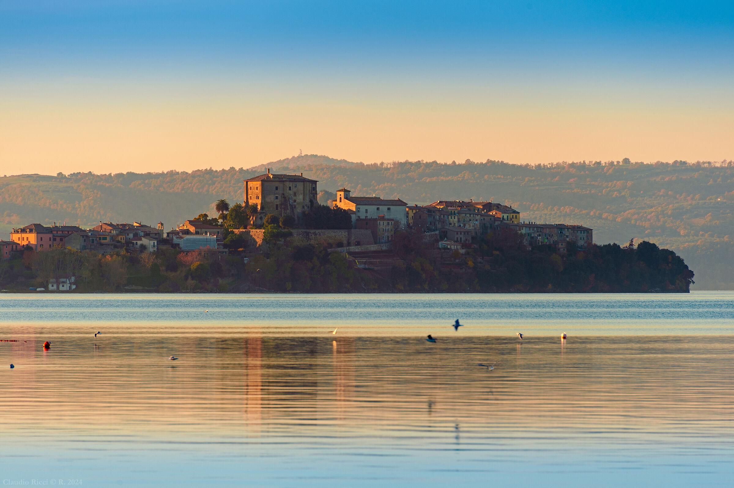 Capodimonte visto da Marta (Vt)