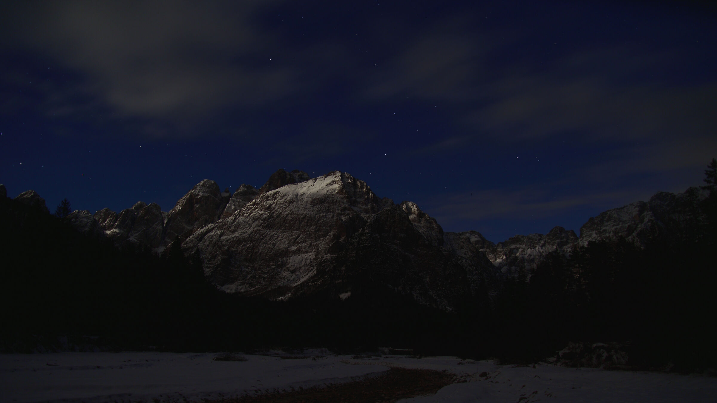 Prima luce della Luna sulle Giulie (Jof Fuart)