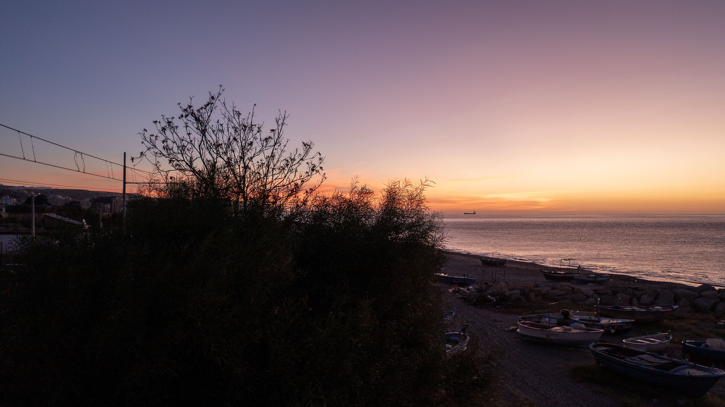 Scorcio marinaro all'alba