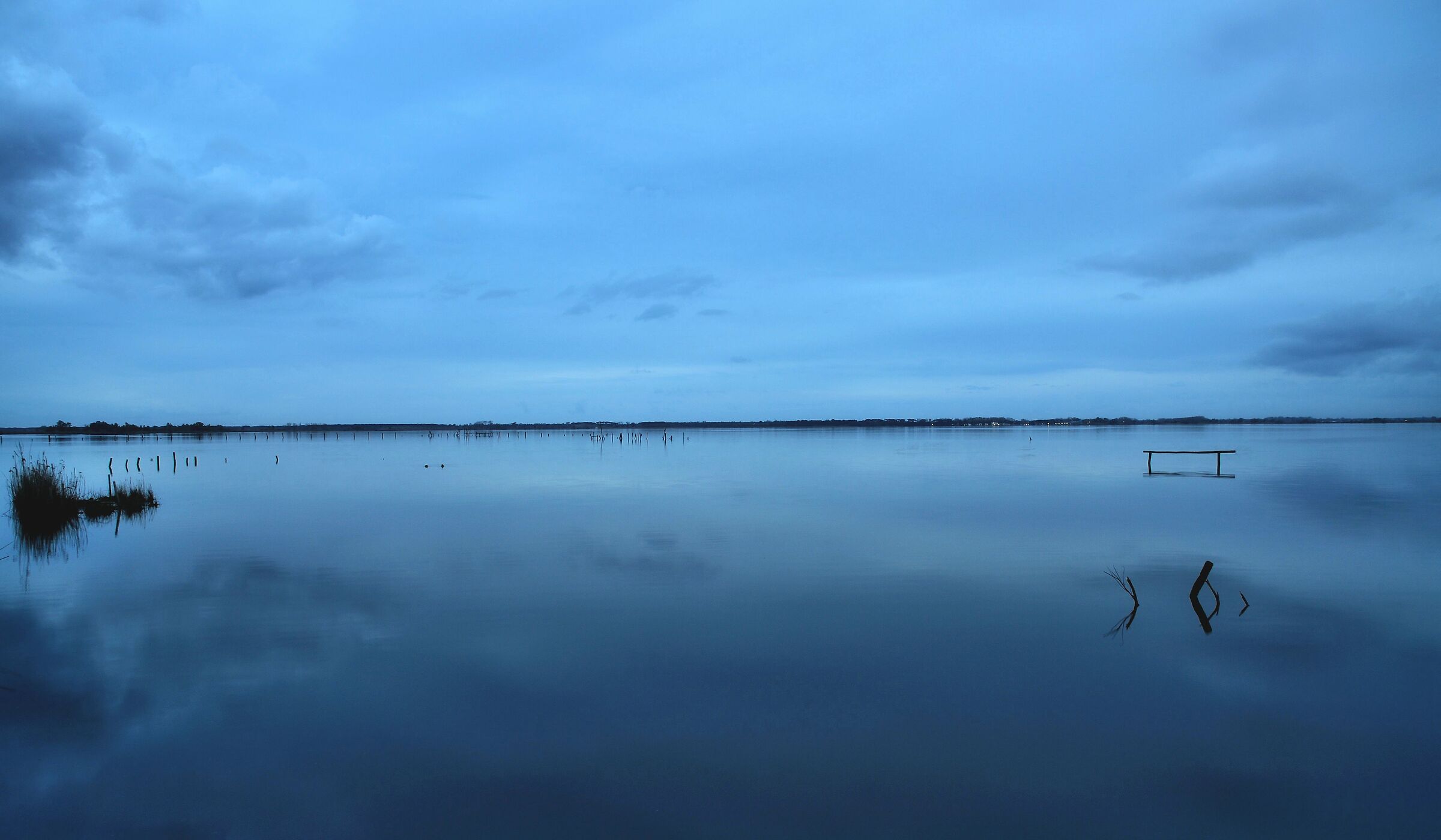 Dove lago e cielo si incontrano