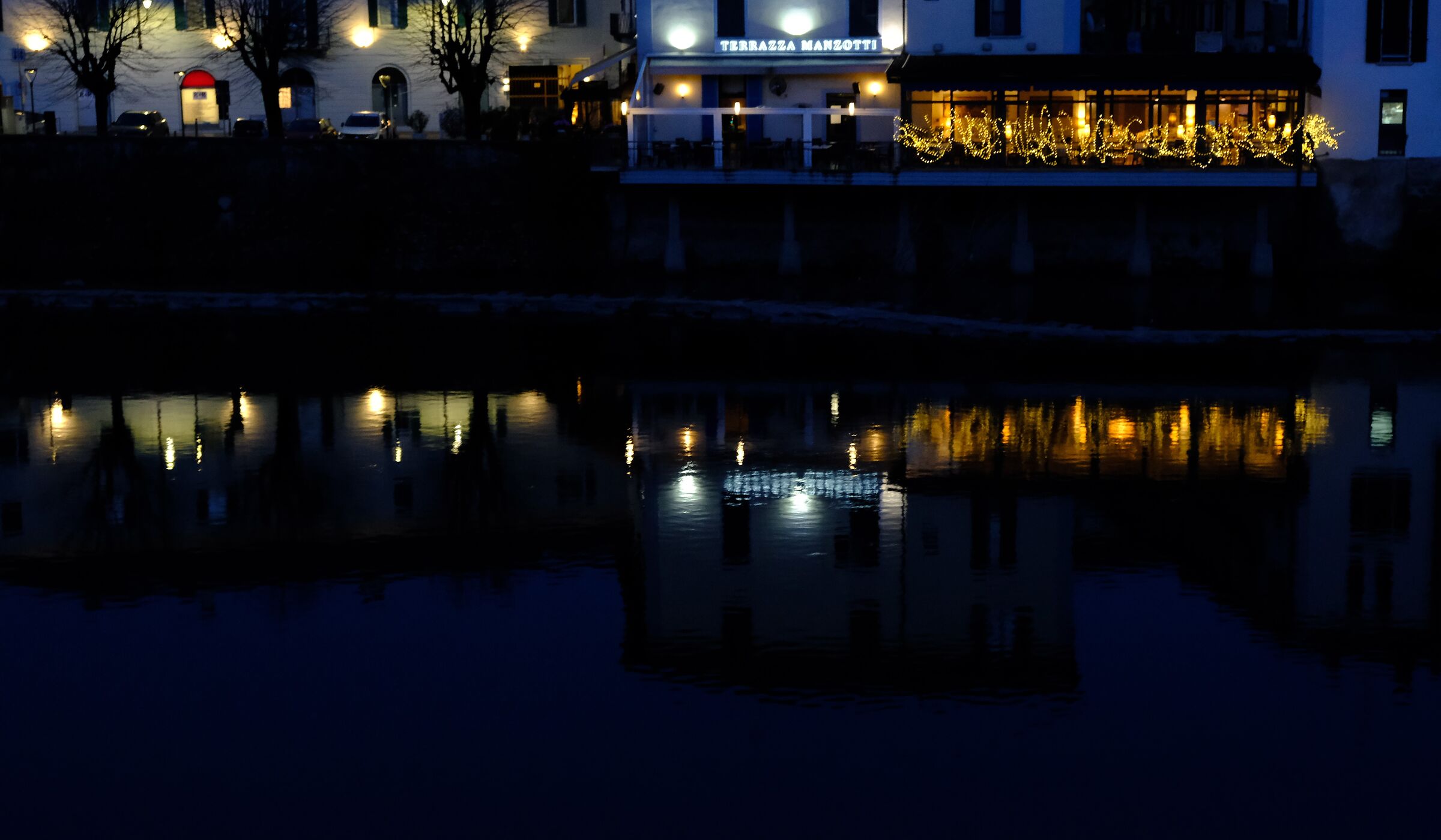 Riflessi serali sul fiume Adda