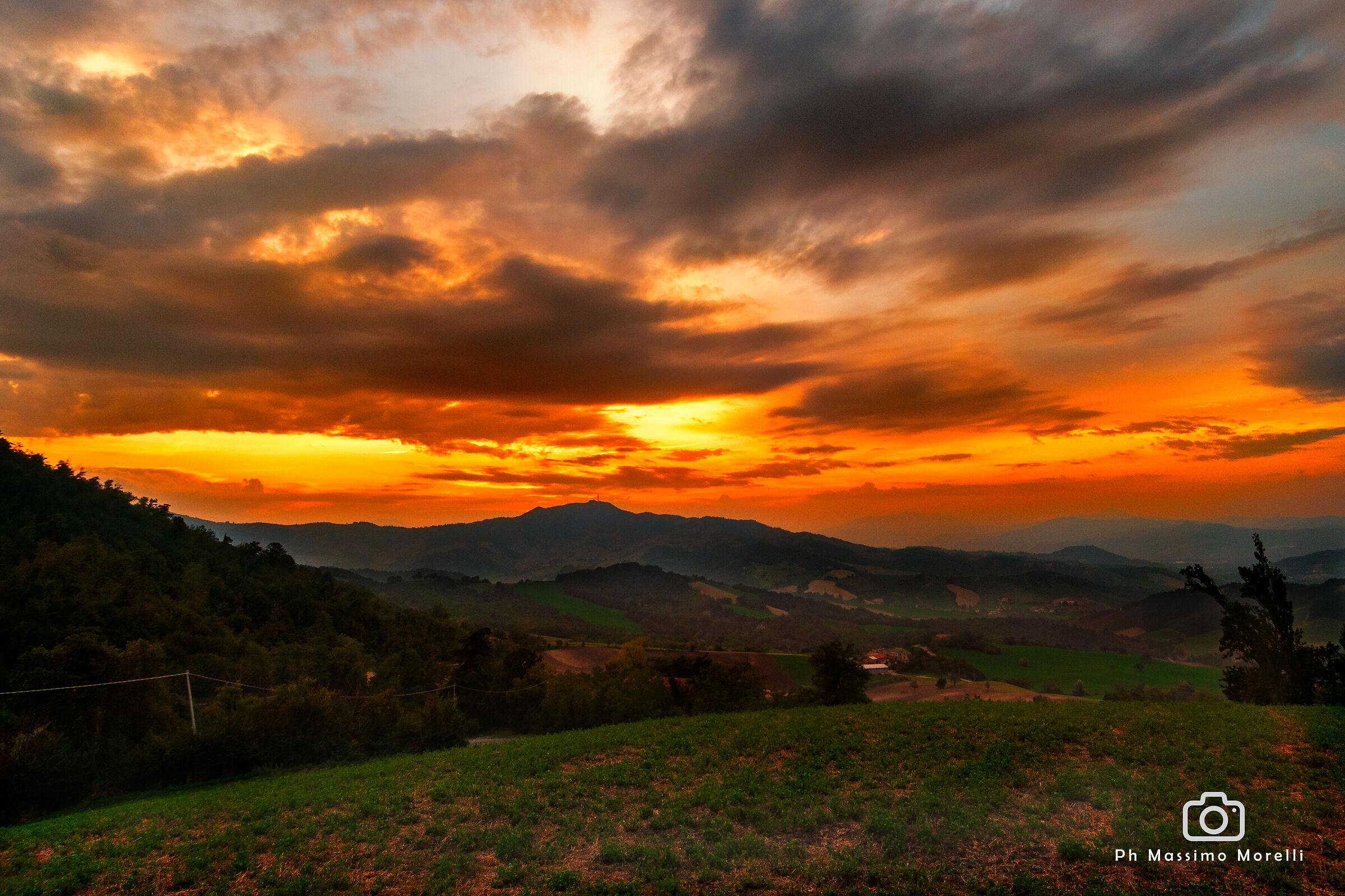 Sunset in Maiatico (Val Baganza)