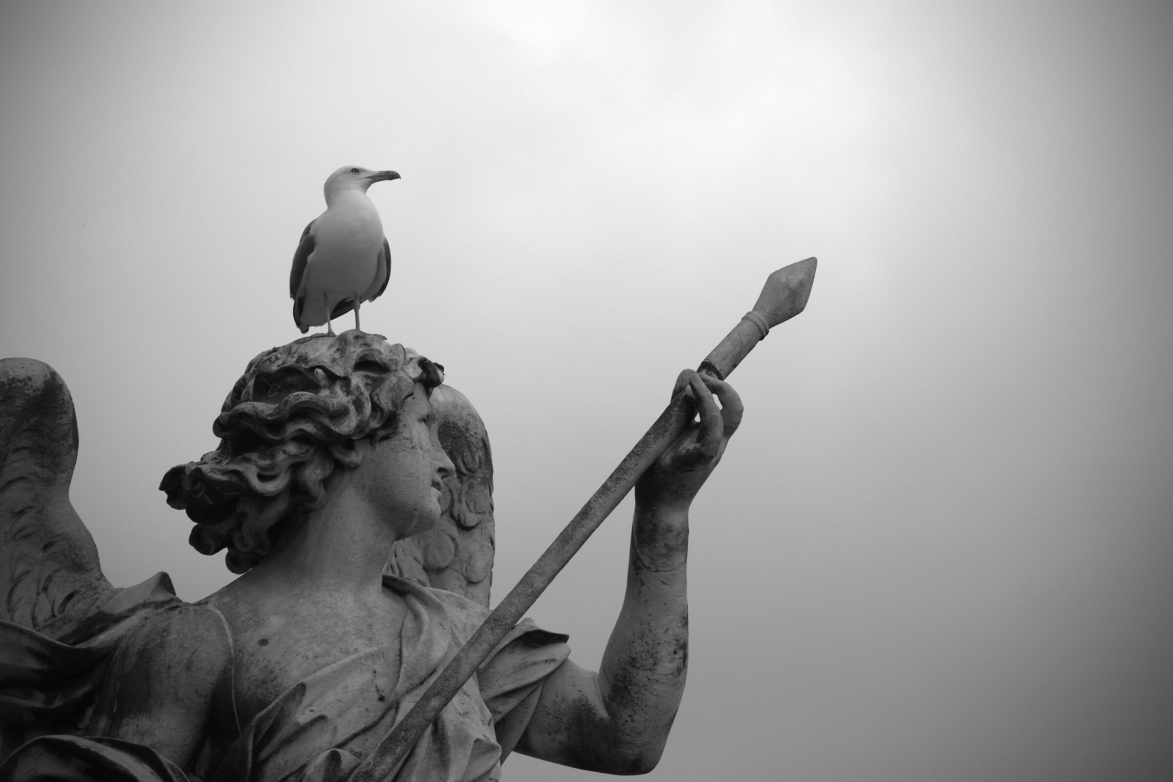 Ponte Elio, statue of an angel