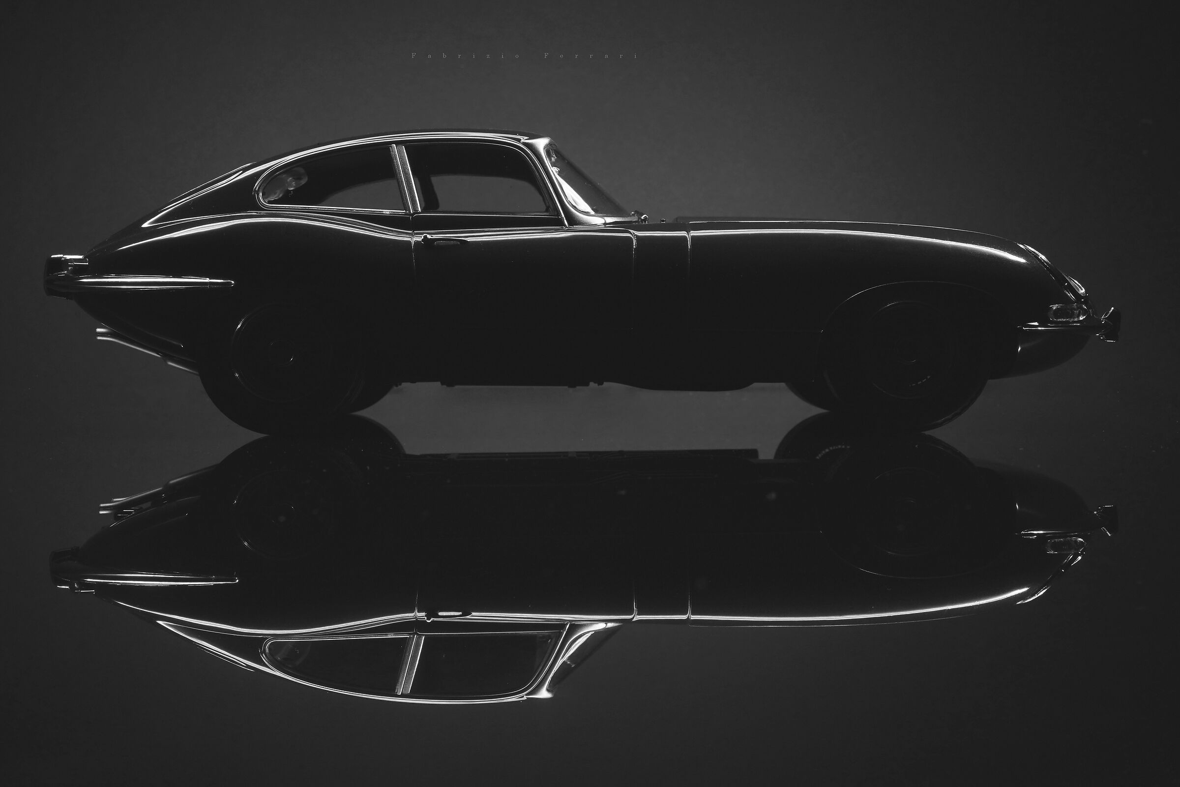 Jaguar E Type 1/18 scale