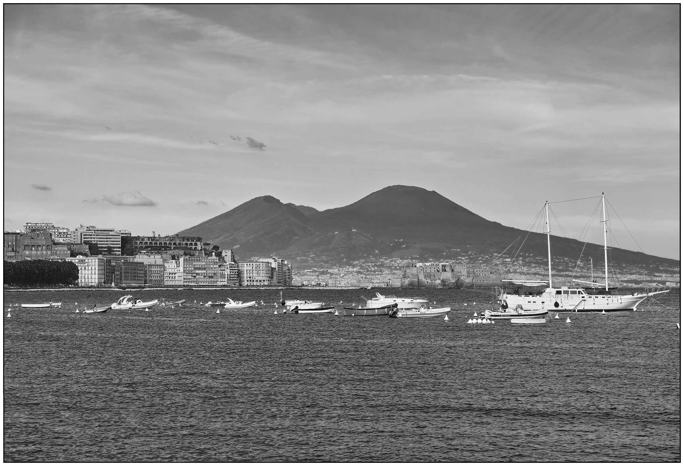 Napoli-vista Vesuvio dal mare