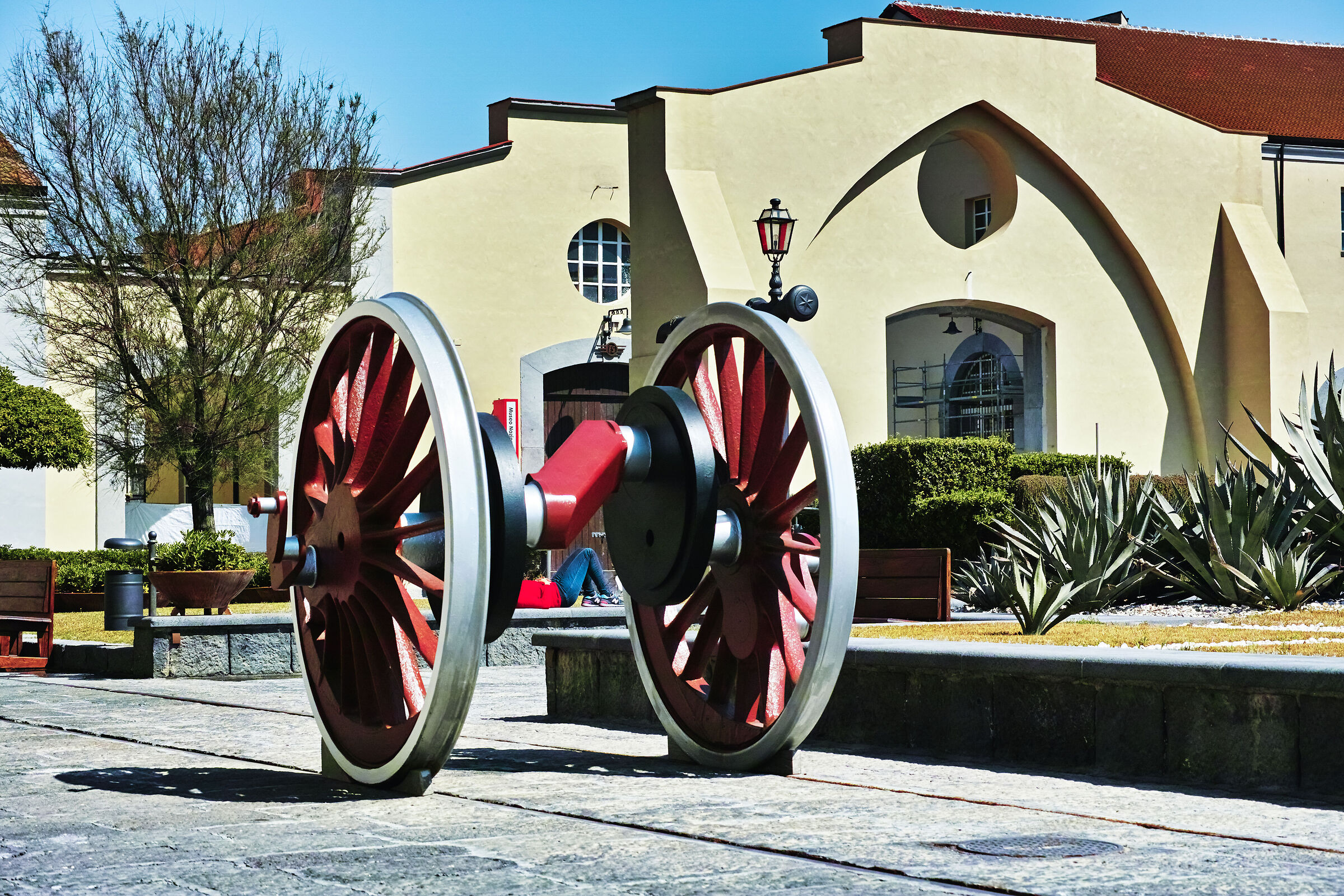 Naples Pietrarsa- rest in the wheels...