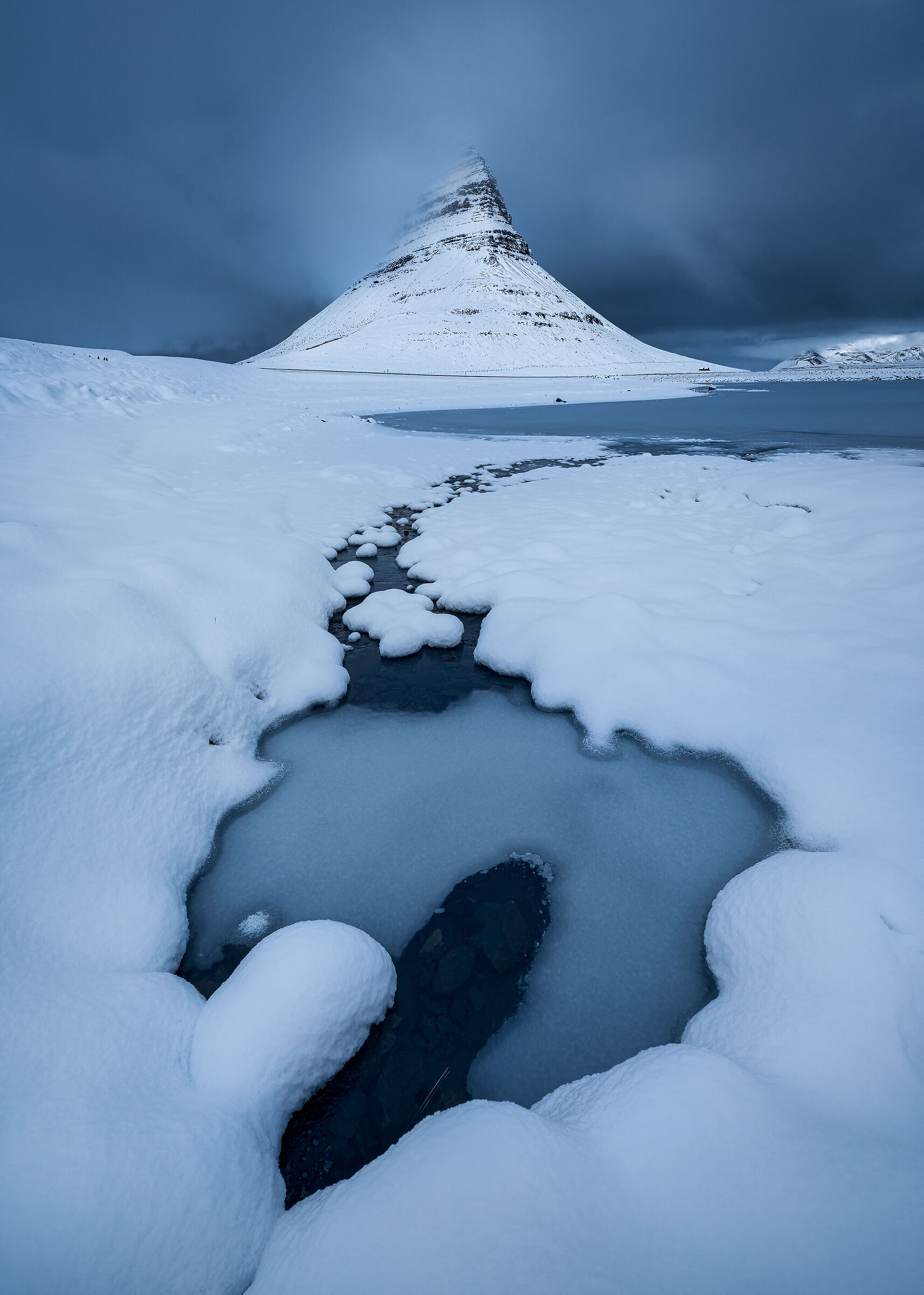 snow on kirkjufell