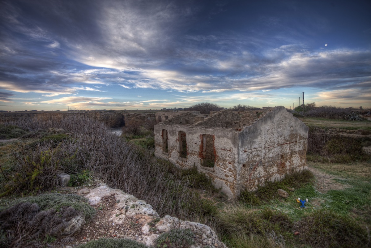 ruins of the tip of the grinding wheel