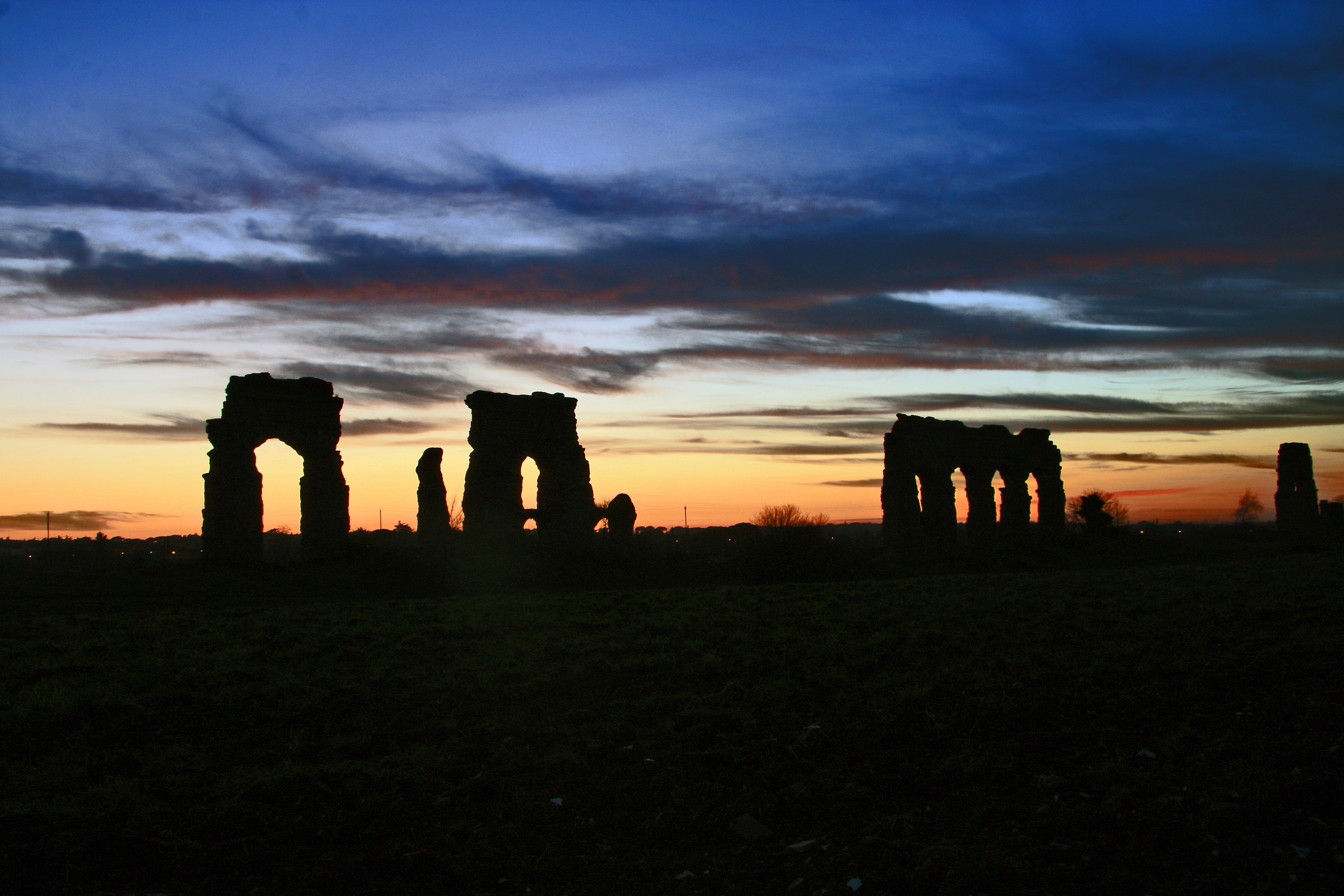 Acquedotto San Policarpo  al tramonto
