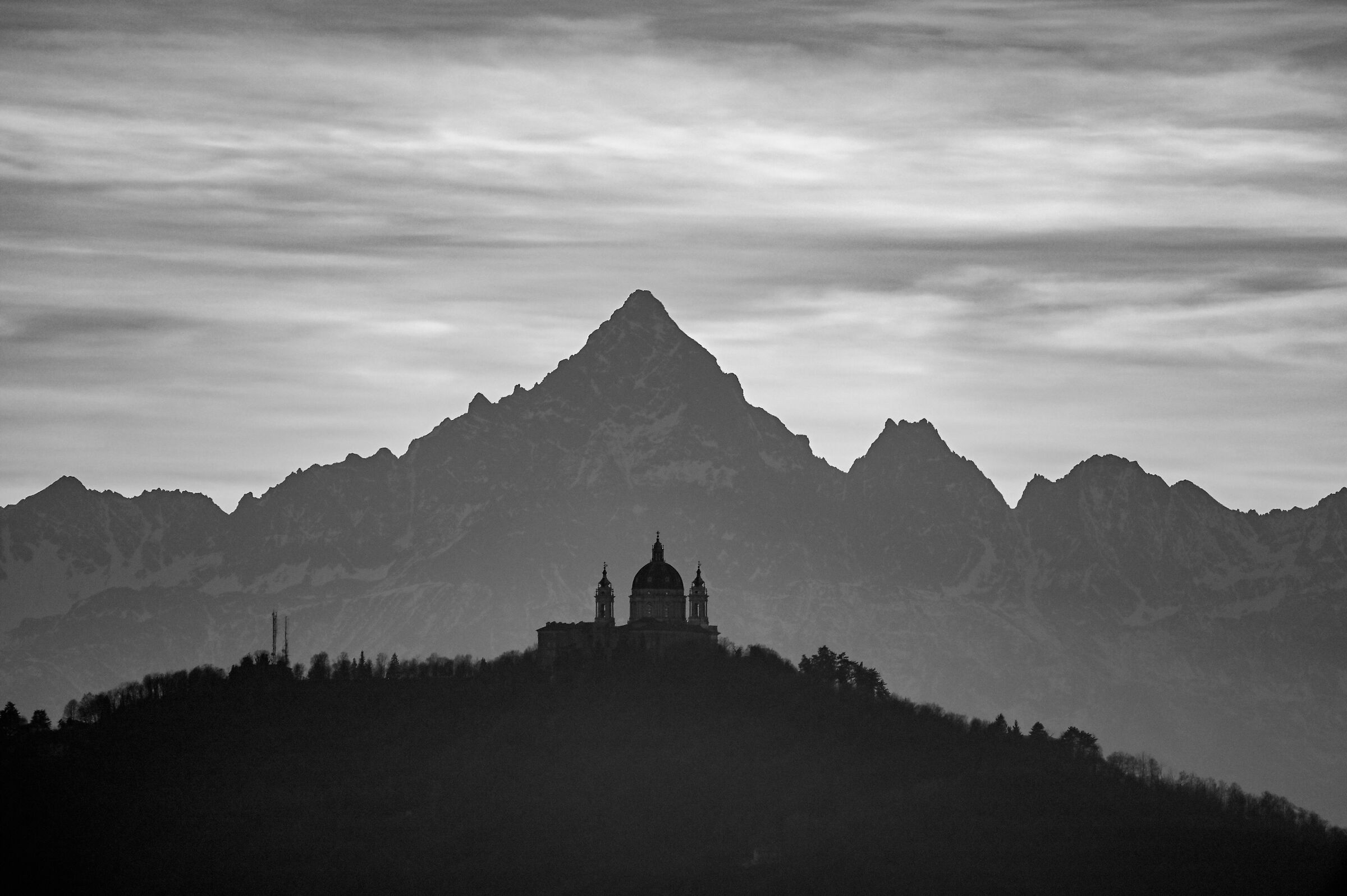 Superga under Monviso