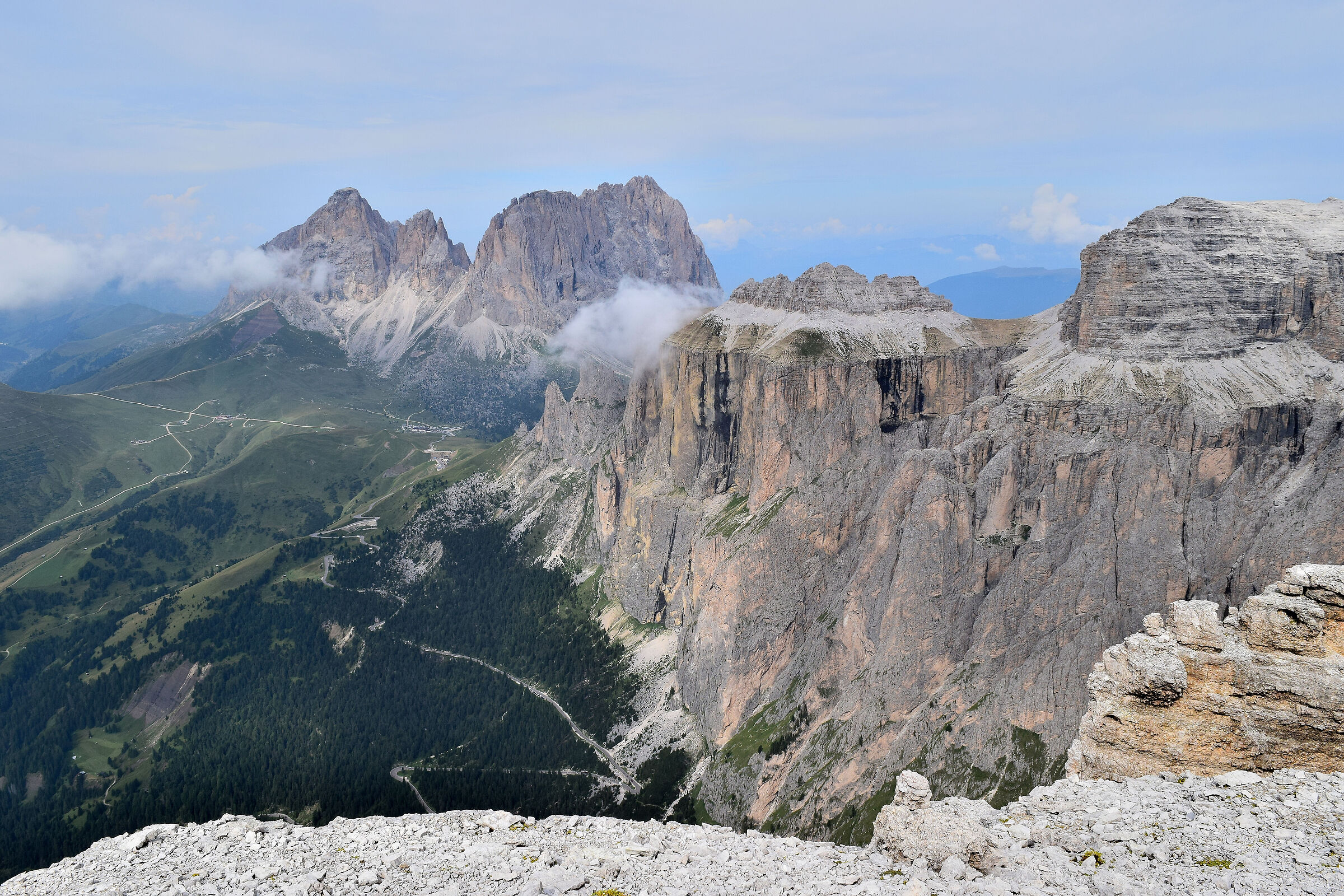 Passo Sella visto dal Pordoi
