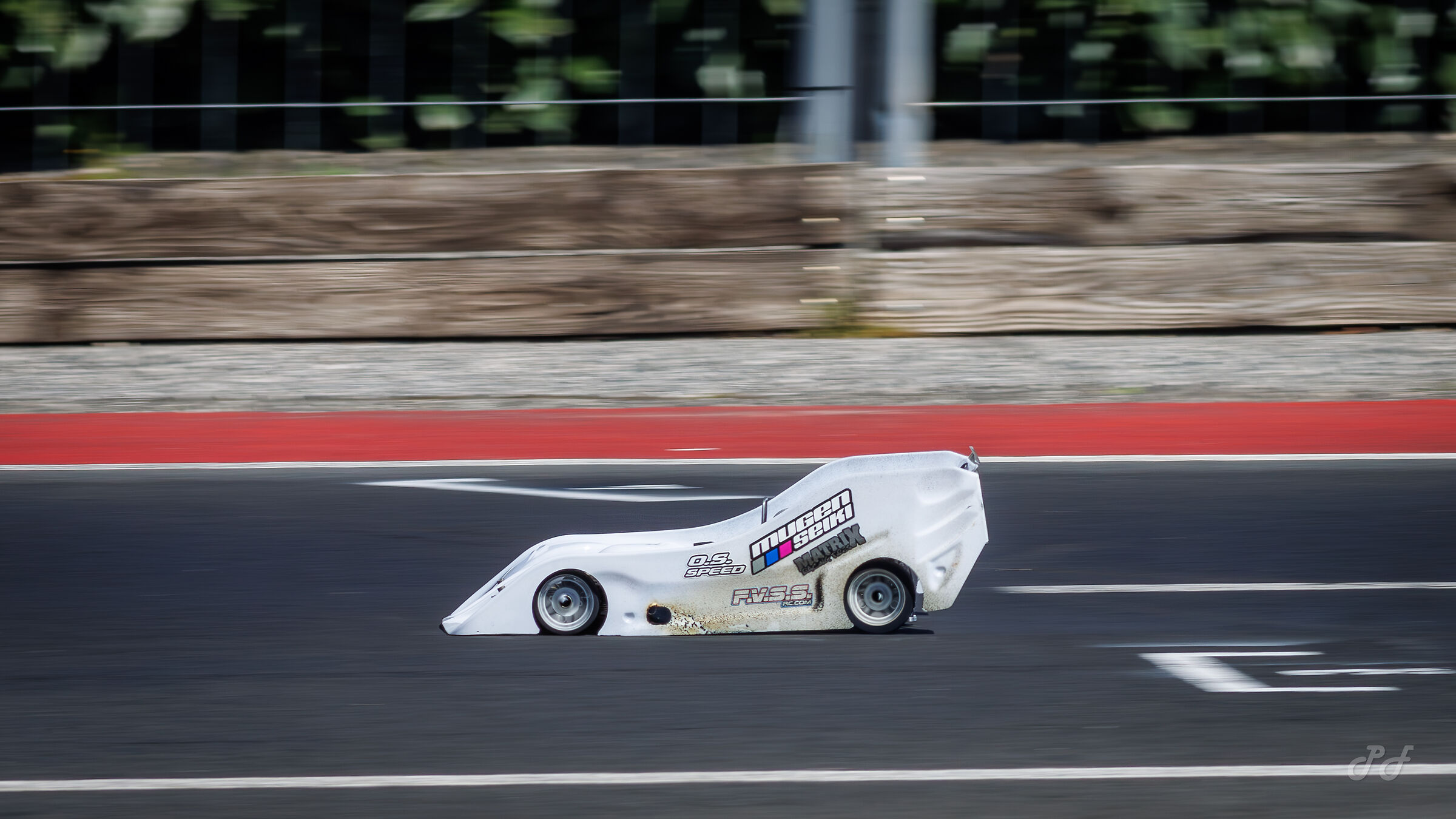 120km/h at the end of the straight