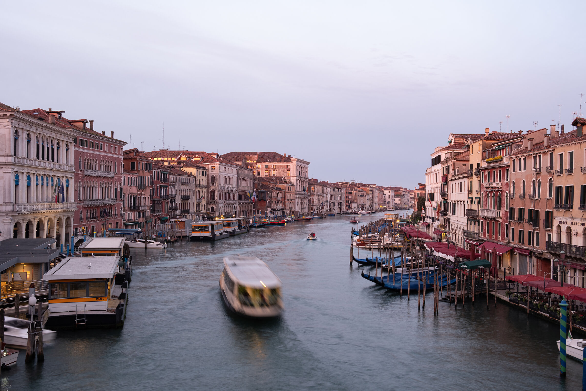 Canal Grande all'alba