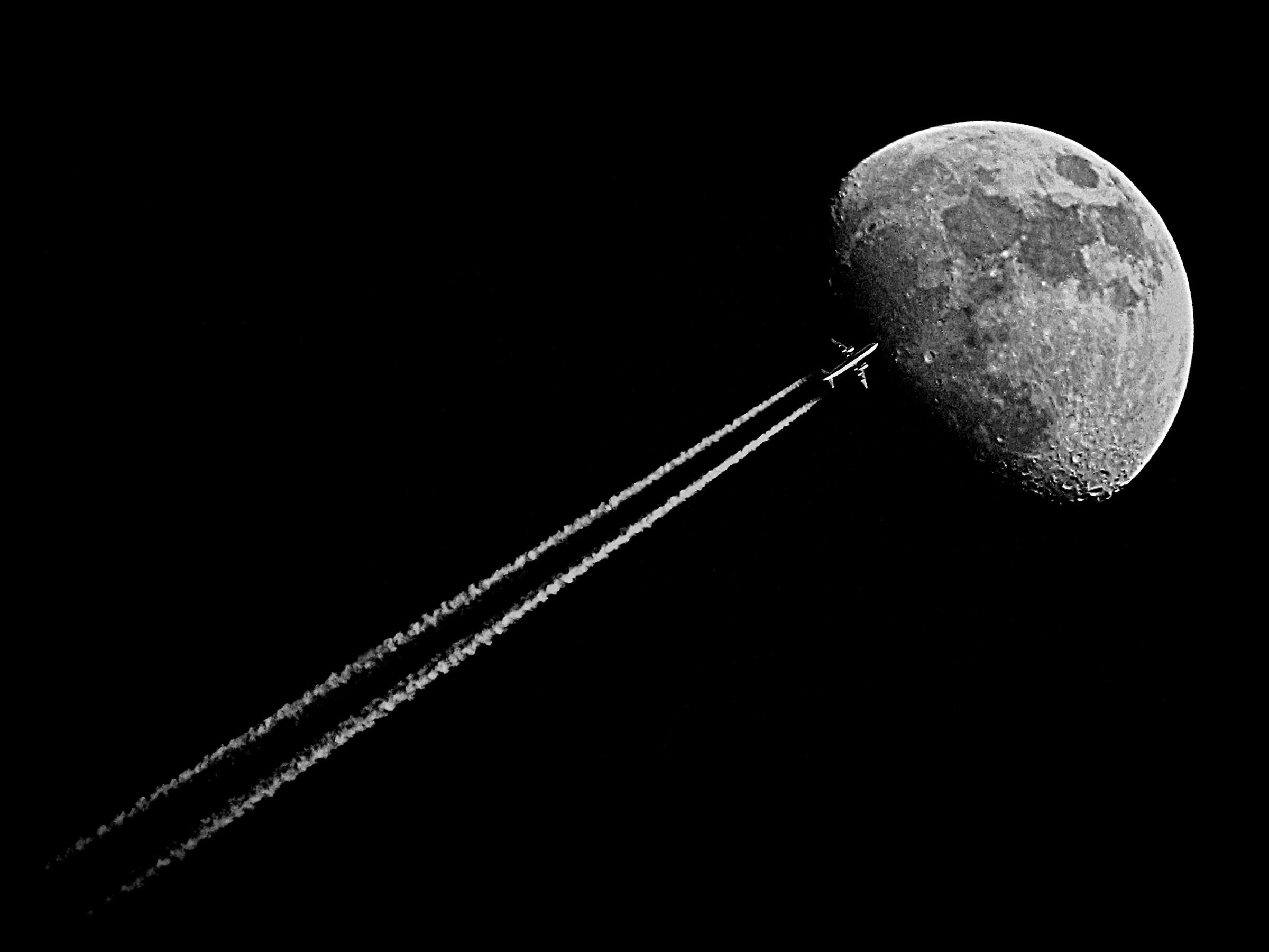 ... From the Earth to the Moon...