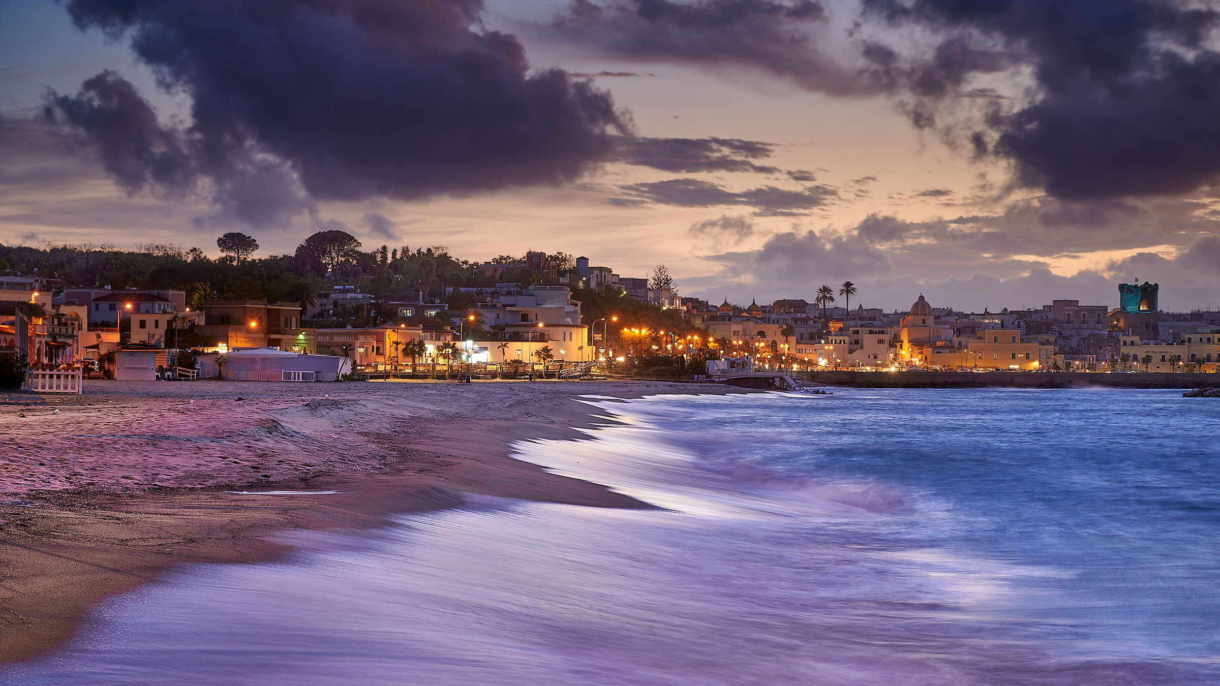 Forio: le luci della sera