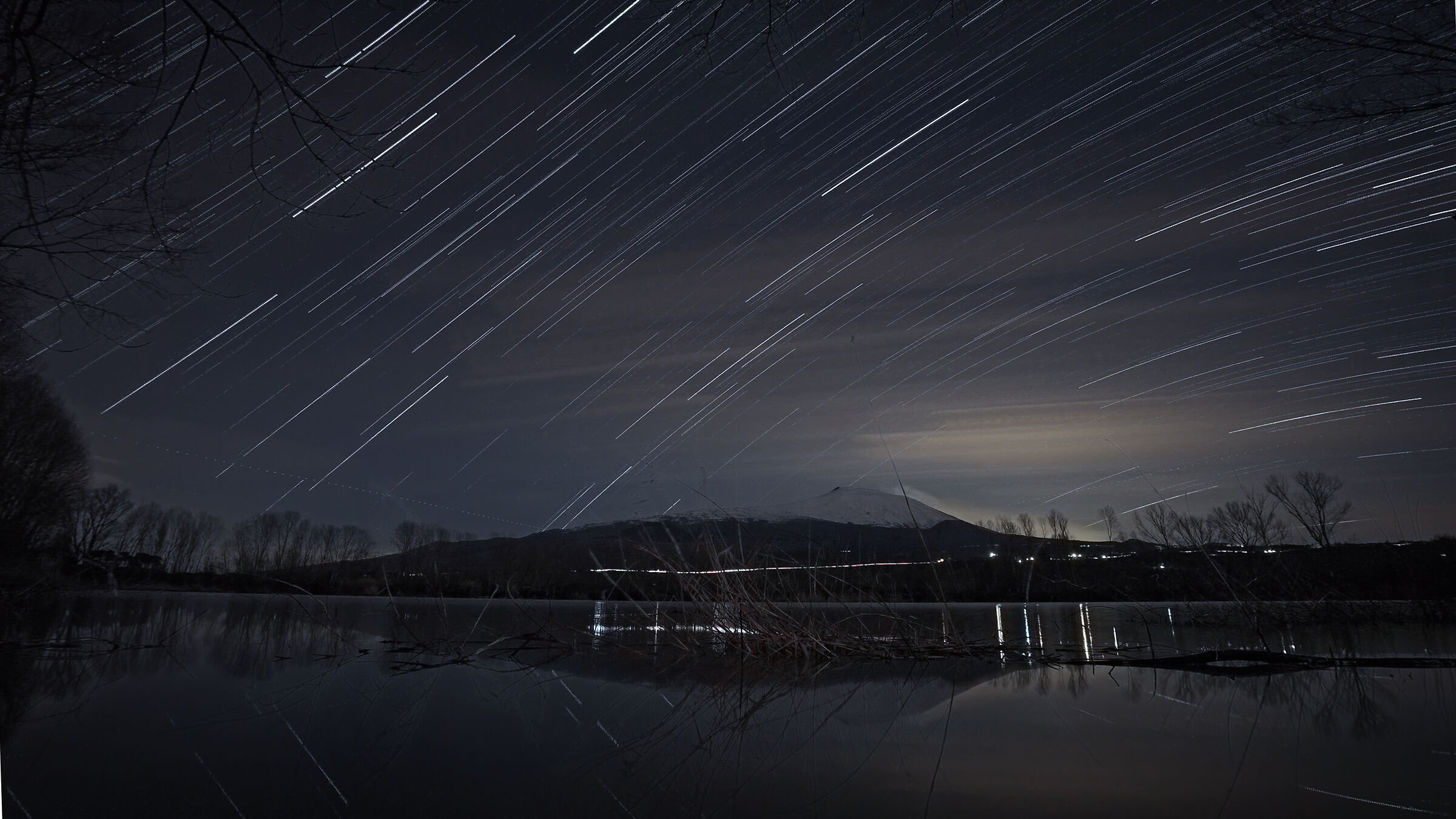 Starlapse Lake Gurrida