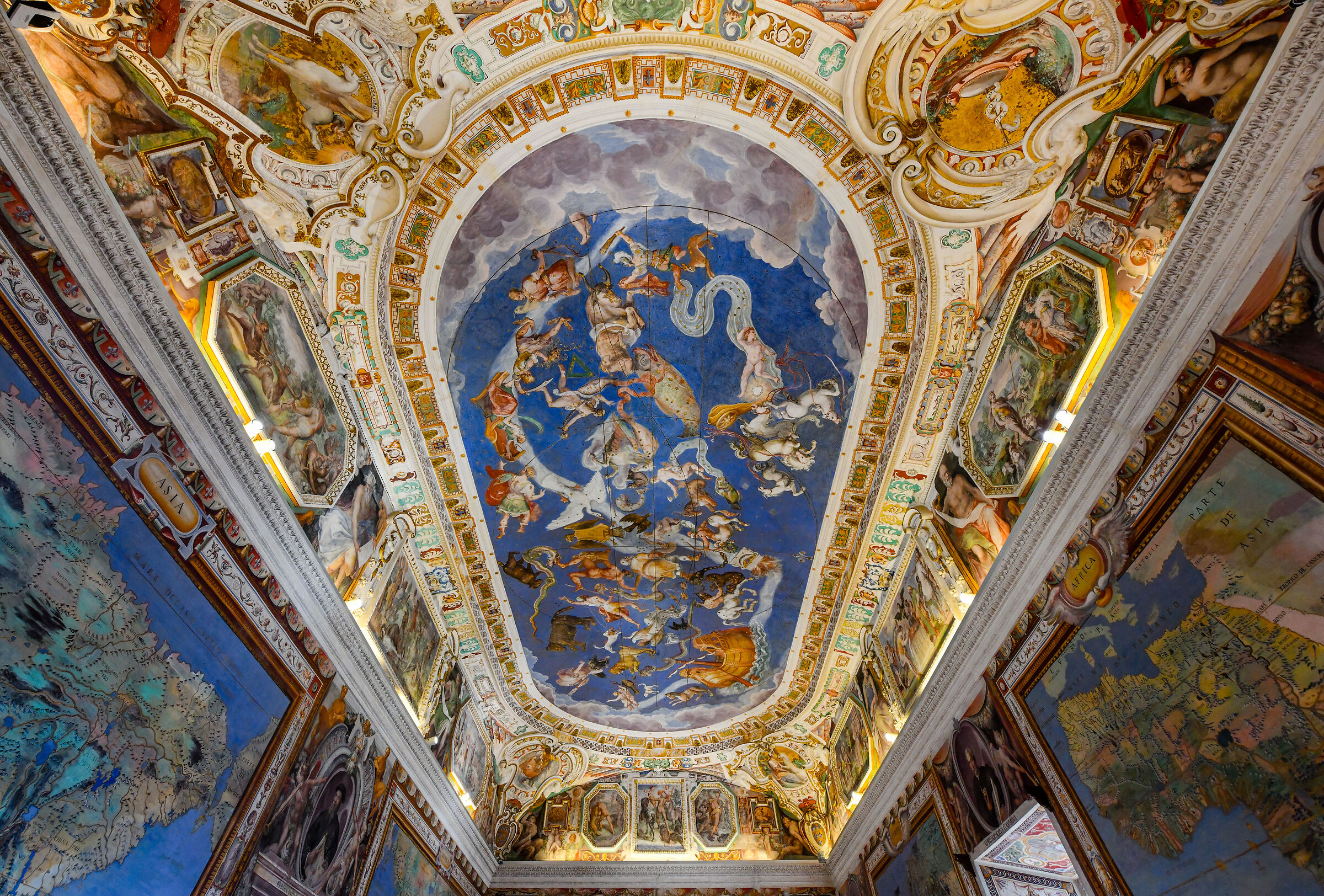 Ceiling of the Mappamondo-Pal. Farnese, Caprarola (Vt)