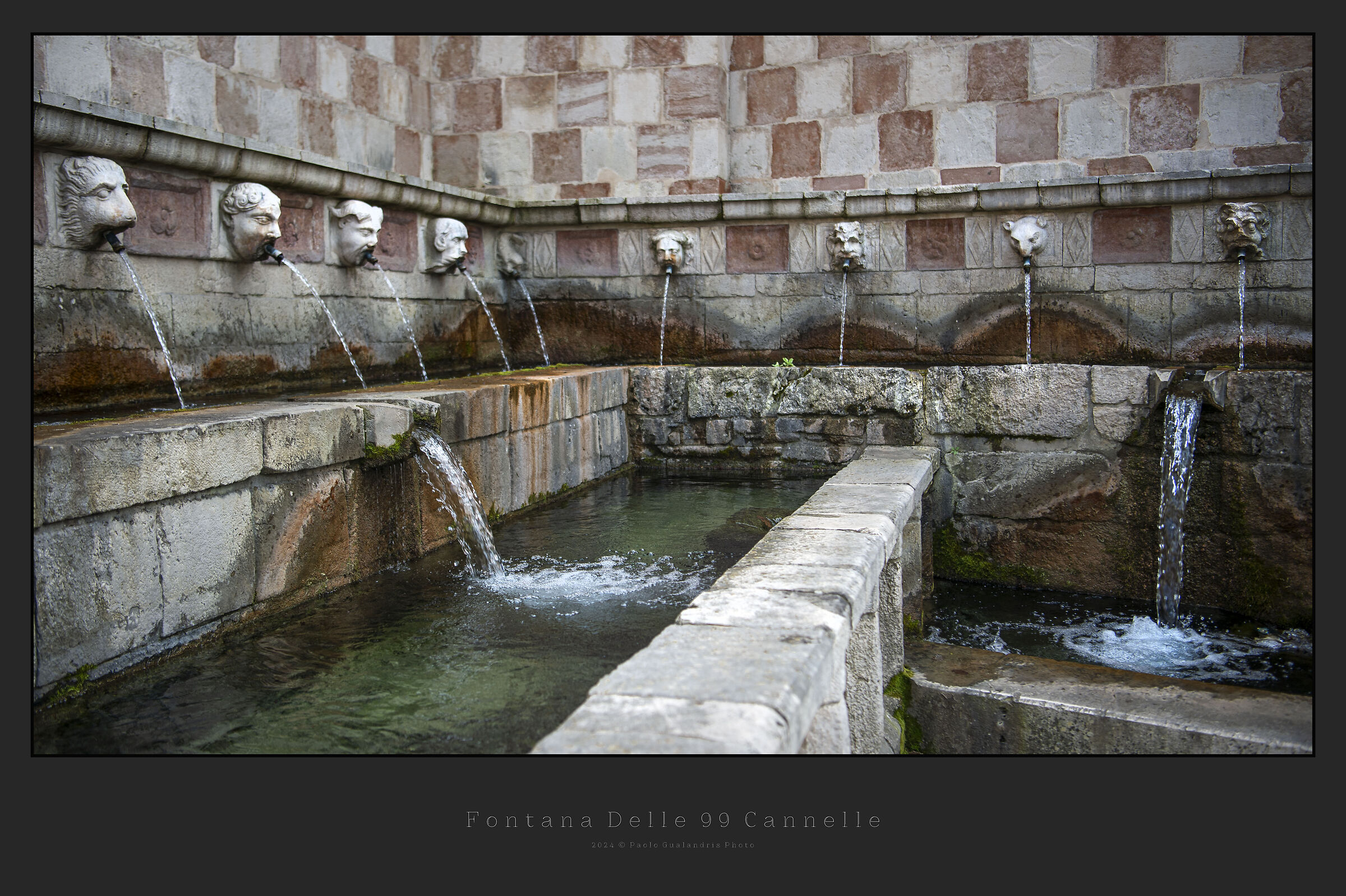 Fontana Delle 99 Cannelle
