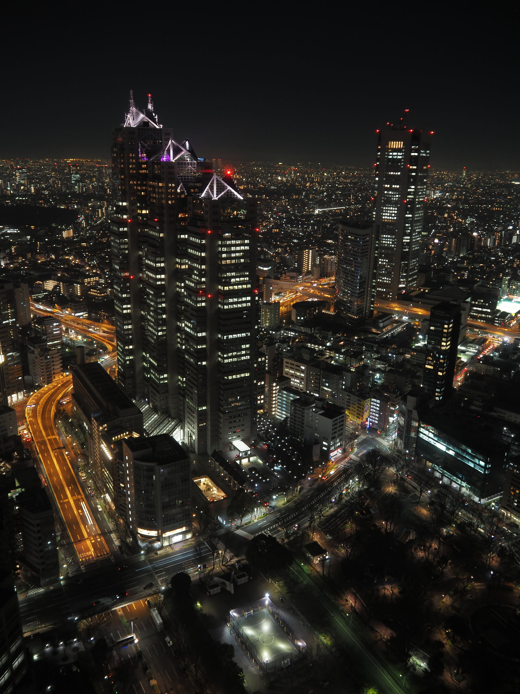 Tokyo by night