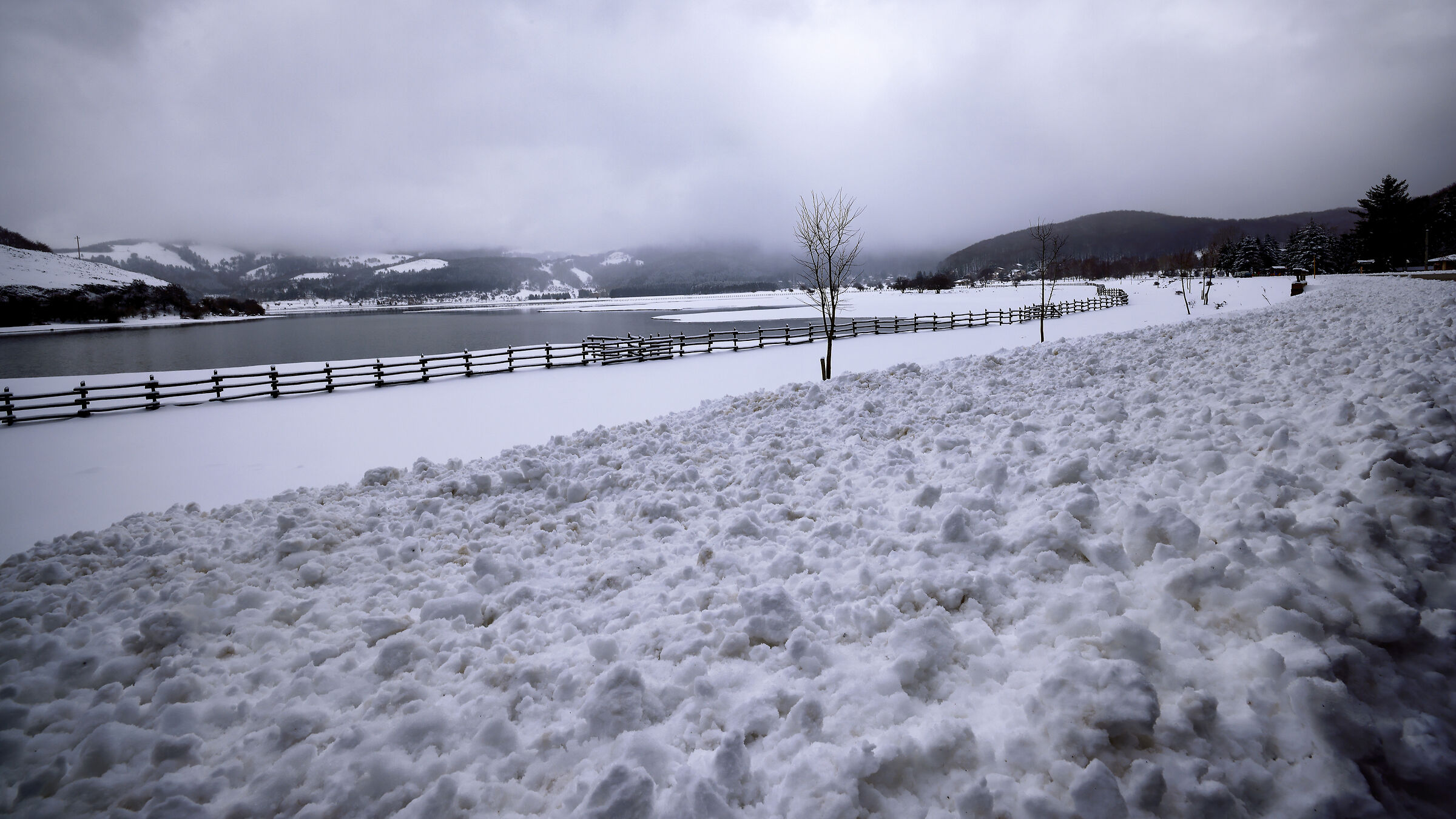 Come solo la neve sa capire.