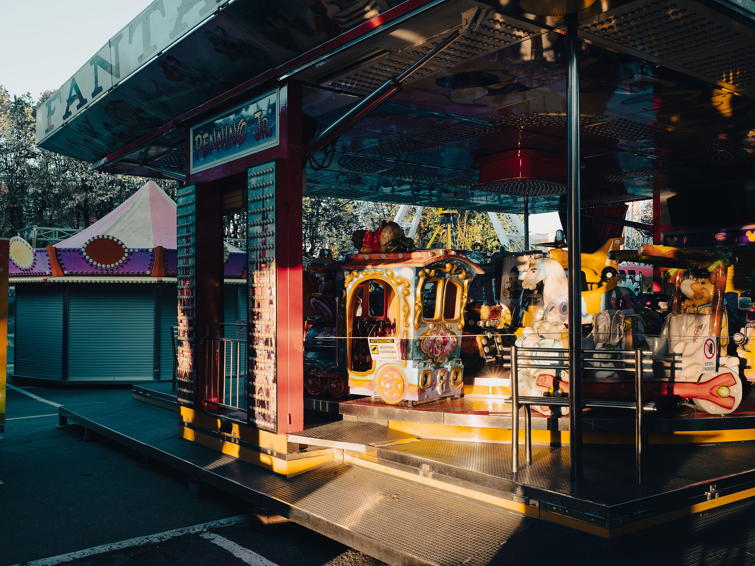 Luna park early morning