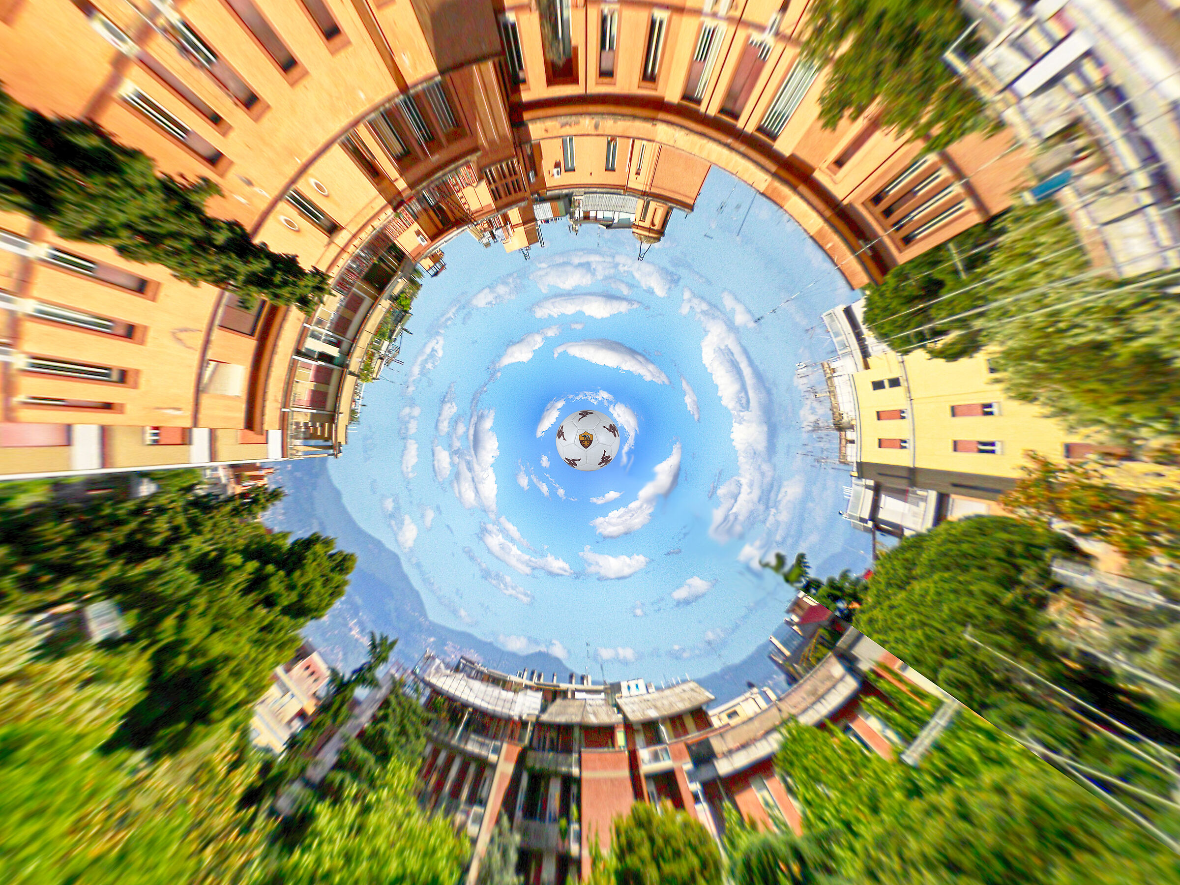 Il pallone nel cielo di Roma! :) :) :)