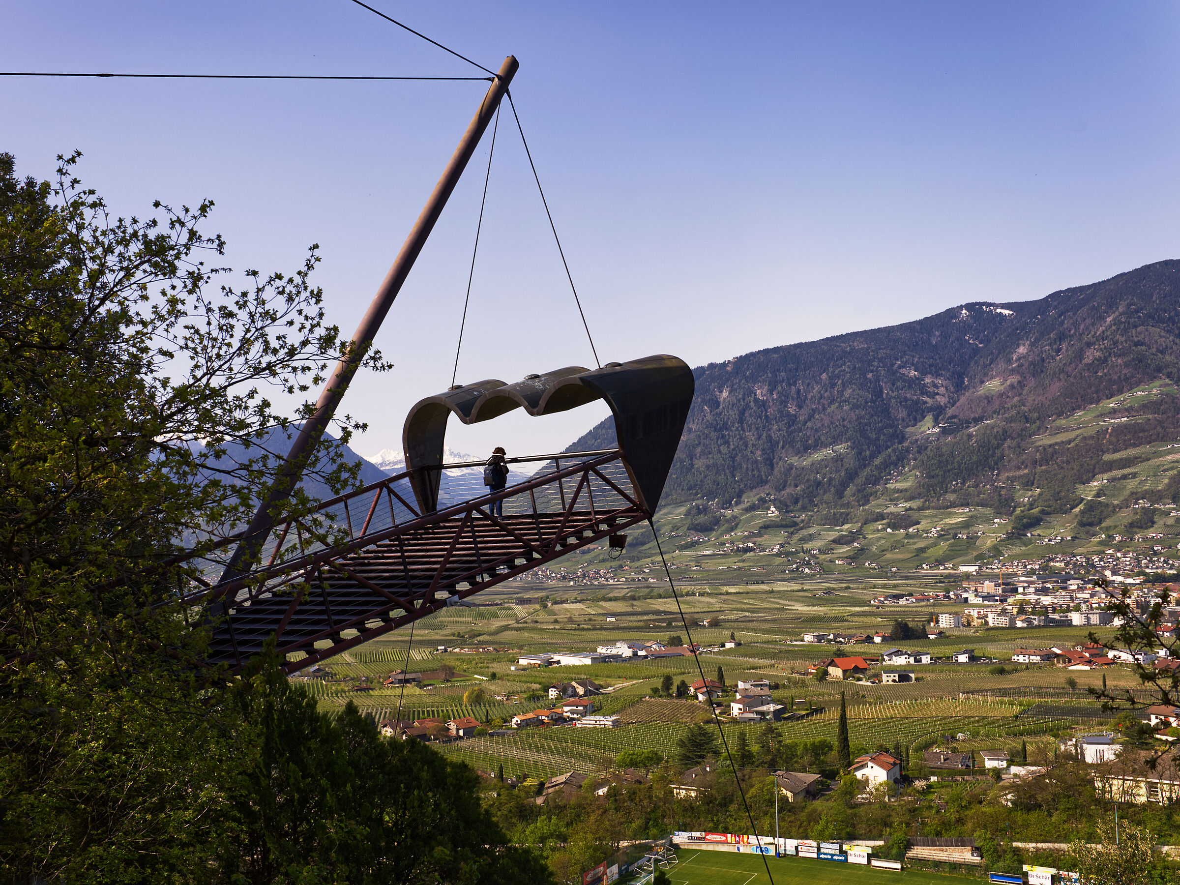 The small Lombard lookout ...