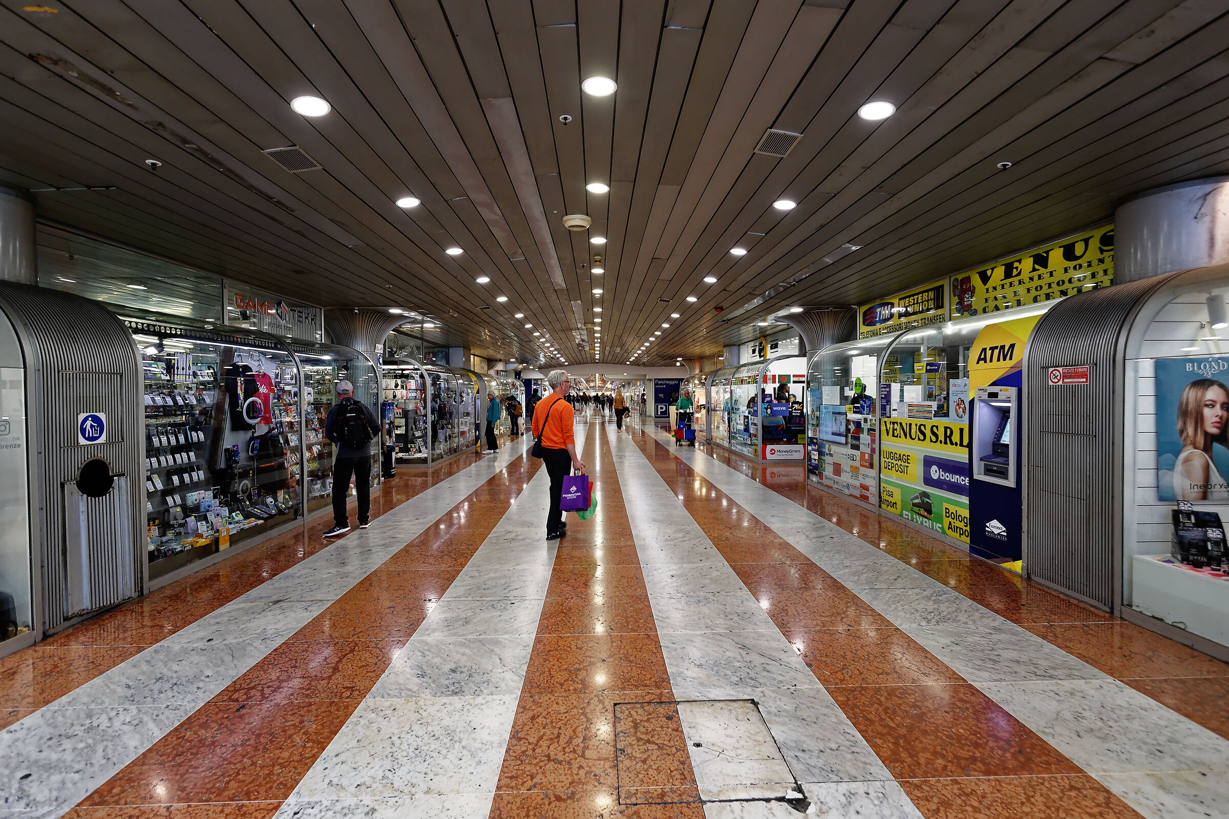 Sotto la stazione