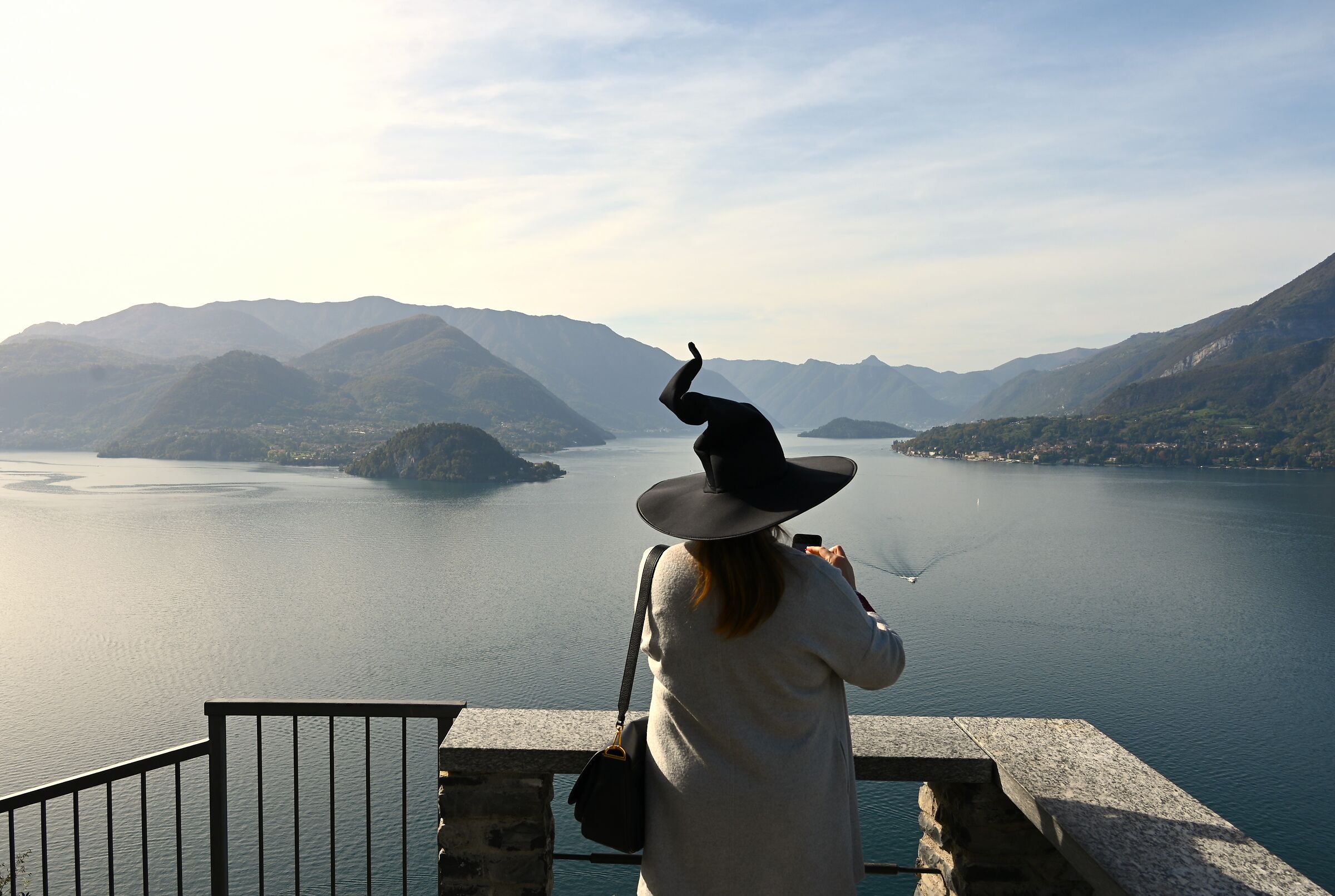 Maghi e fantasmi sul lago di Como - 1 -