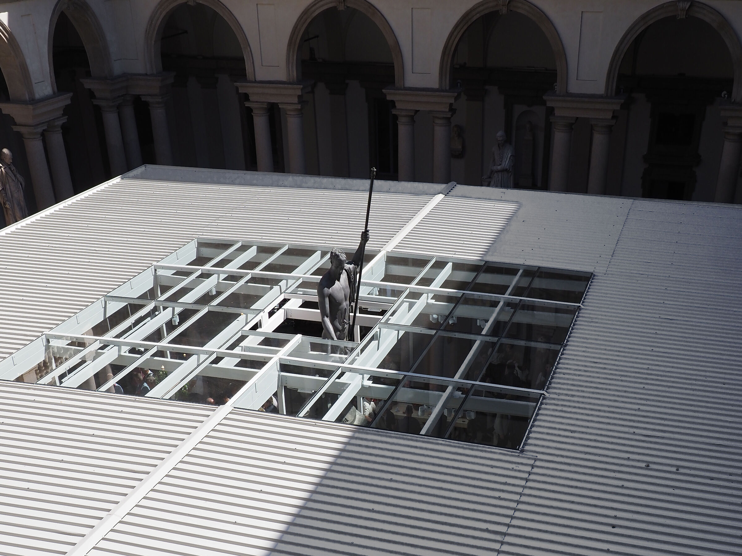 Napoleone ingabbiato.. dal fuori salone