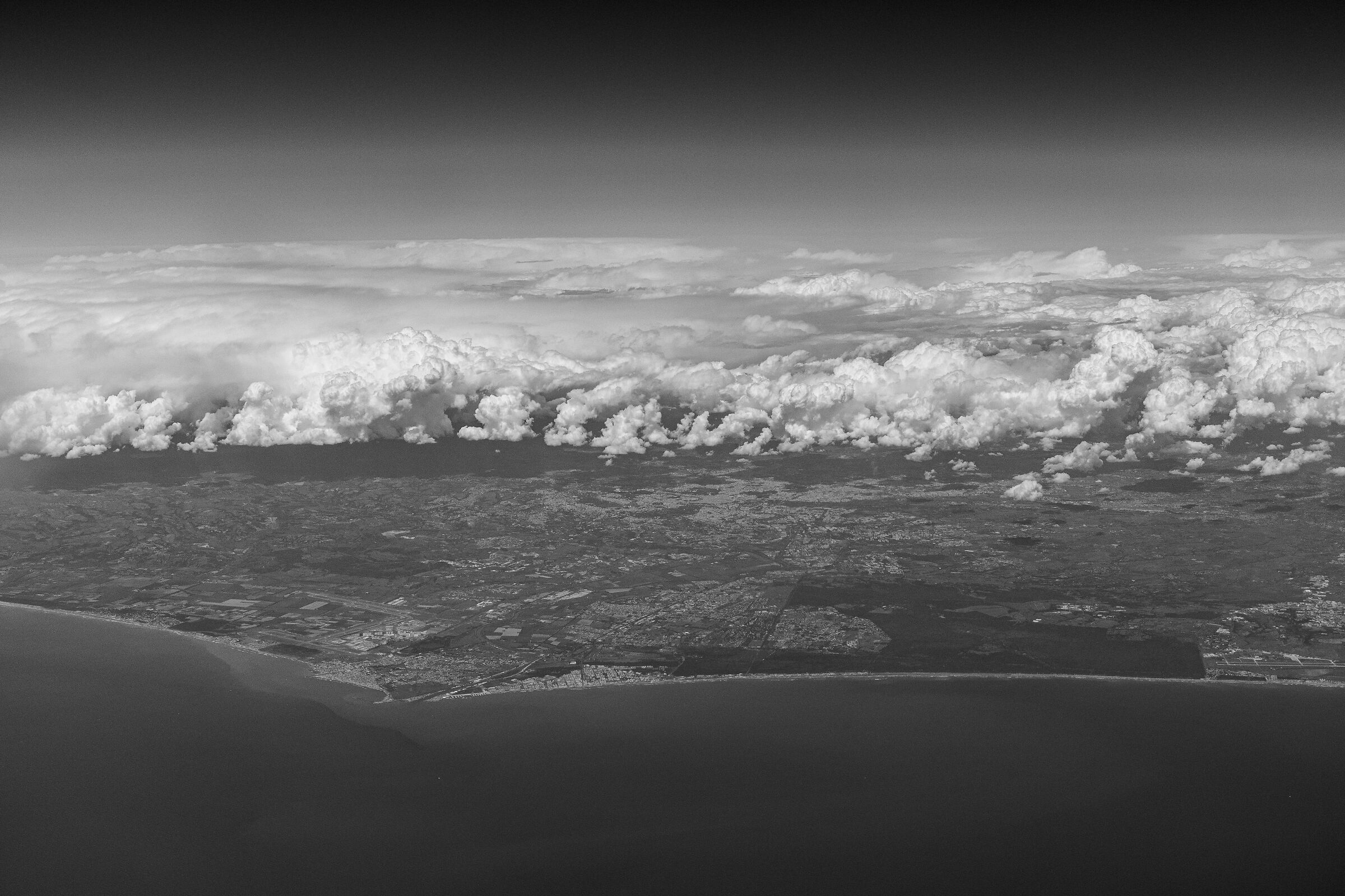 from Fiumicino to Rome in b/w