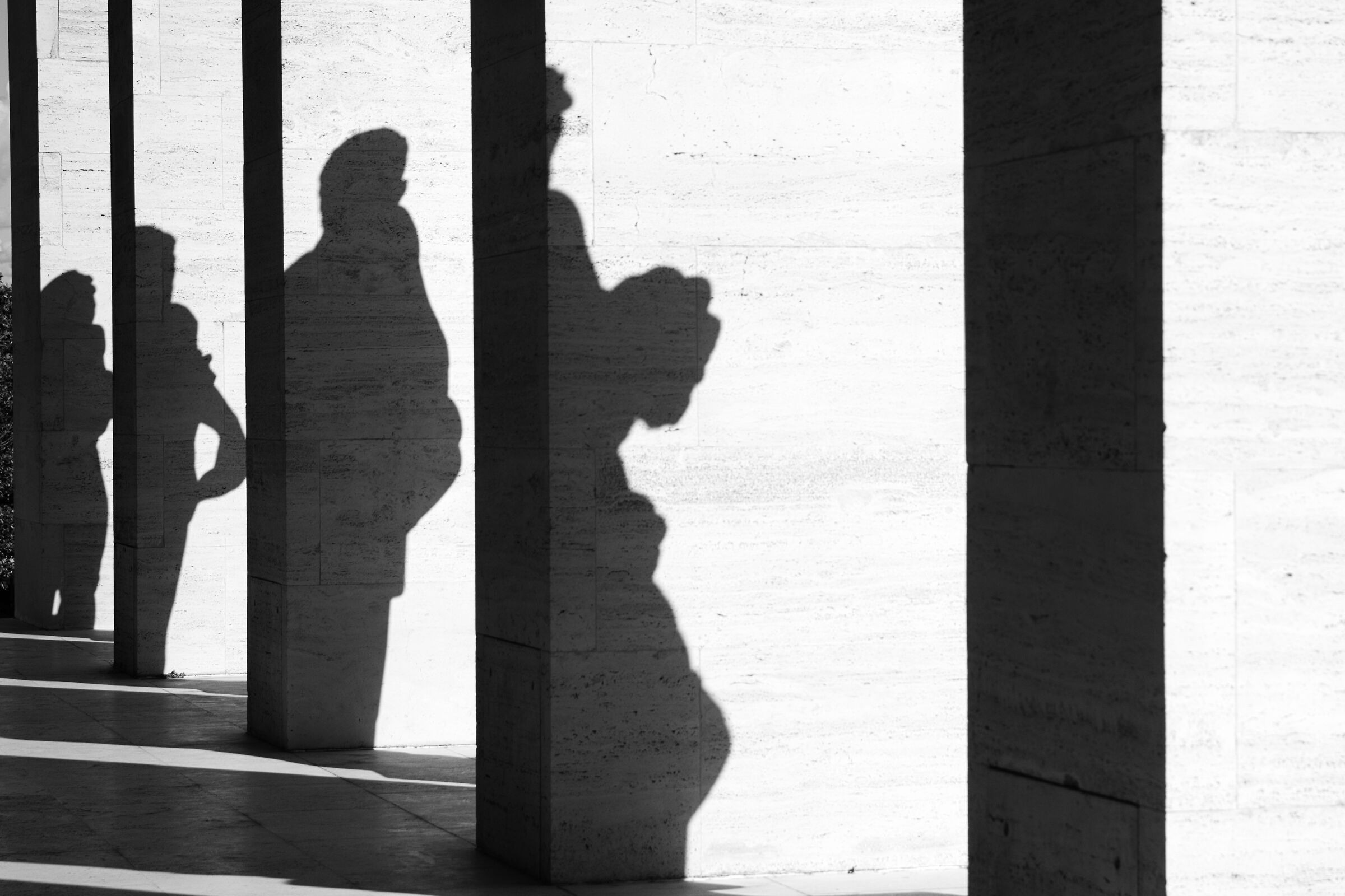 Le ombre dietro le statue gloriose, Colosseo quadrato