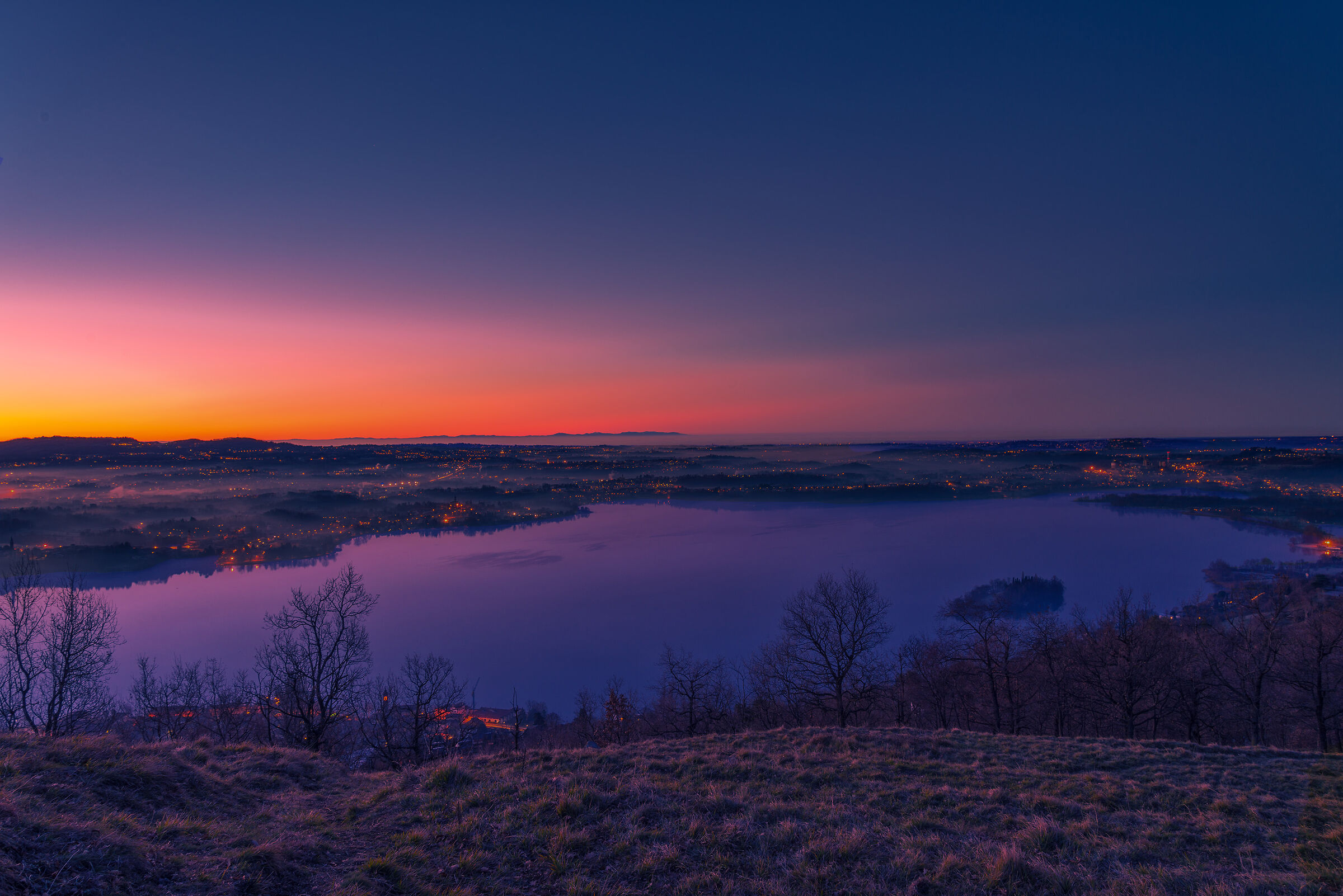 Aurora dalle dita di rosa