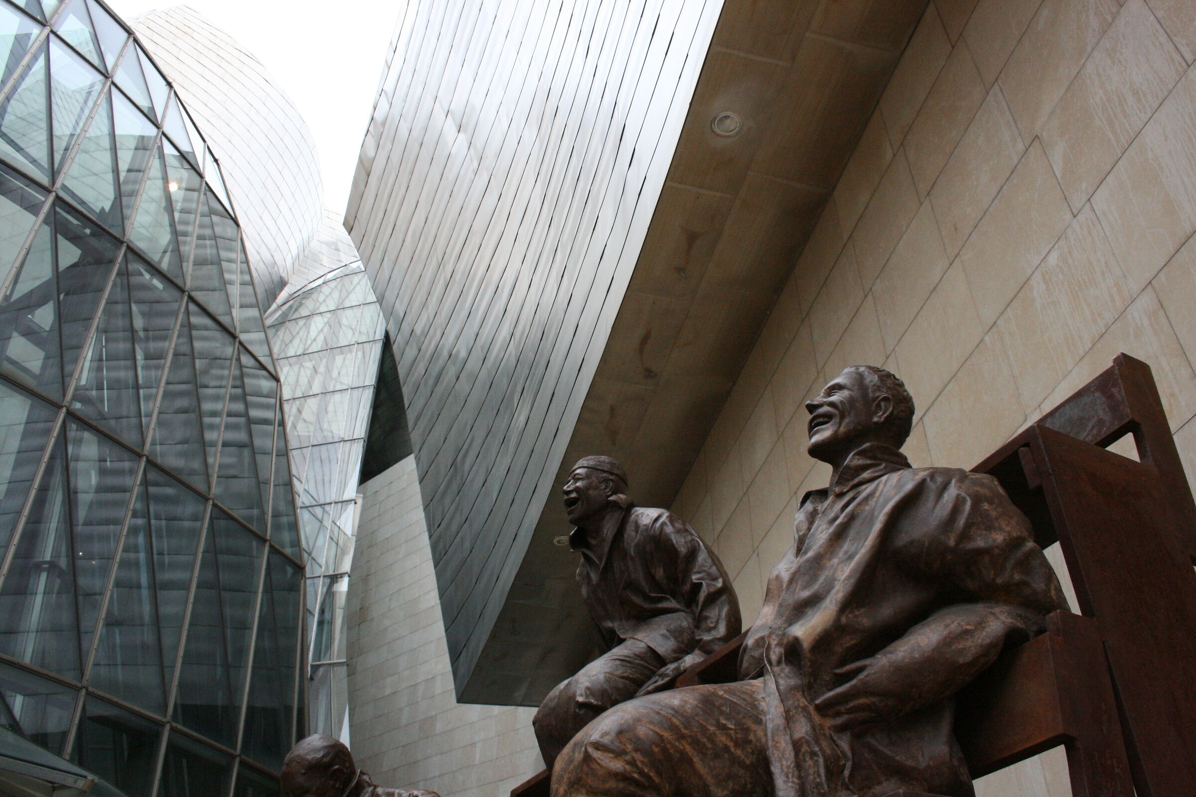 Who would be the architect? Bilbao Frank Gehry Guggenheim