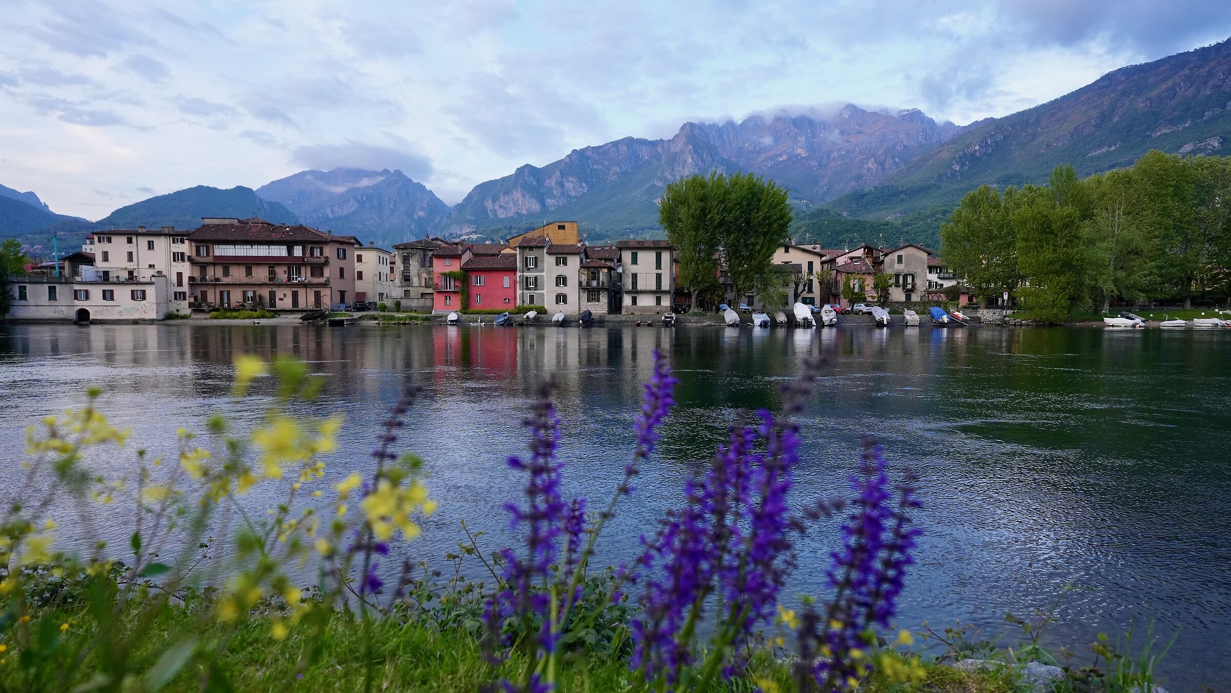 Pescarenico in primavera