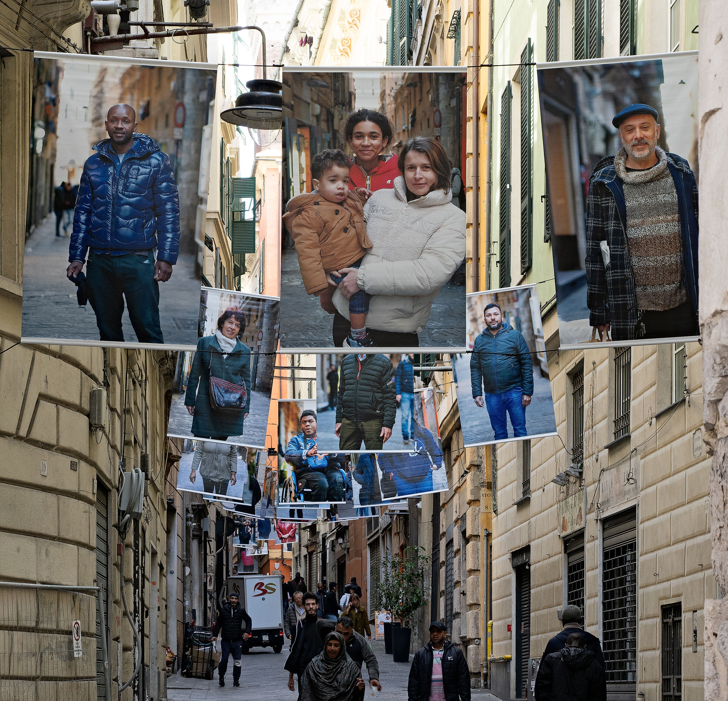 Blow-ups in Via del Campo Against the War