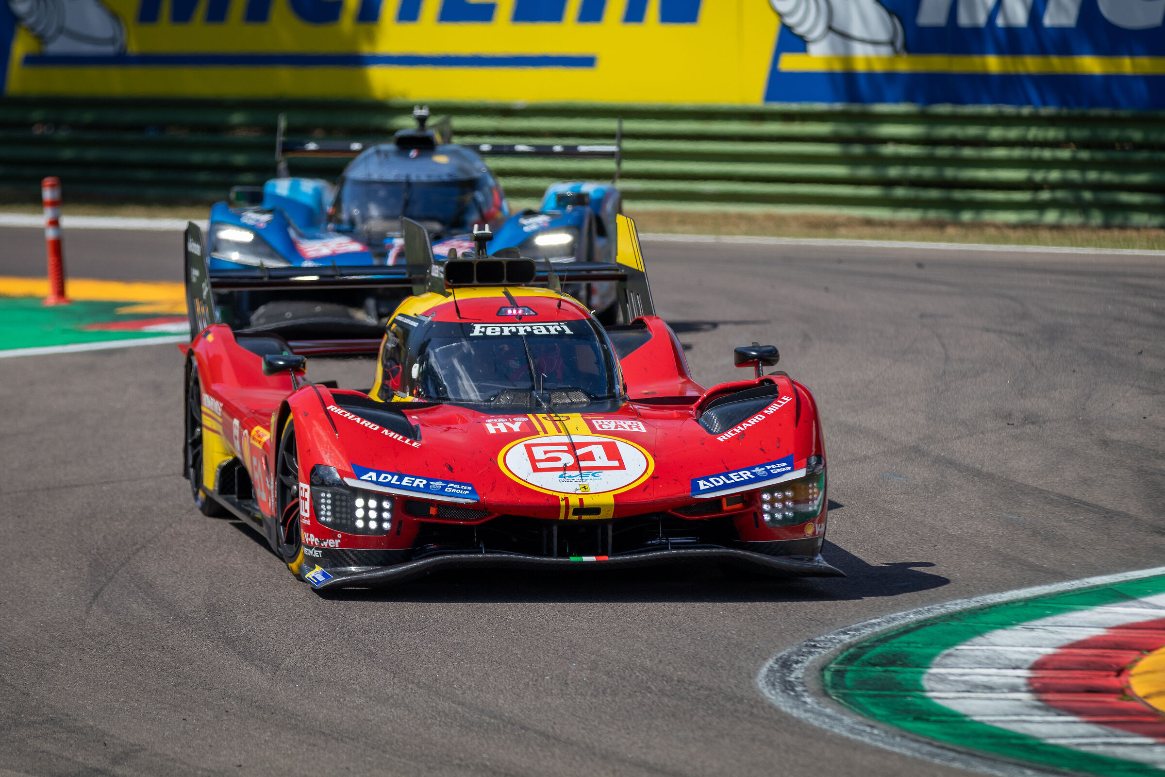 Giovinazzi alla guida della Ferrari 499P